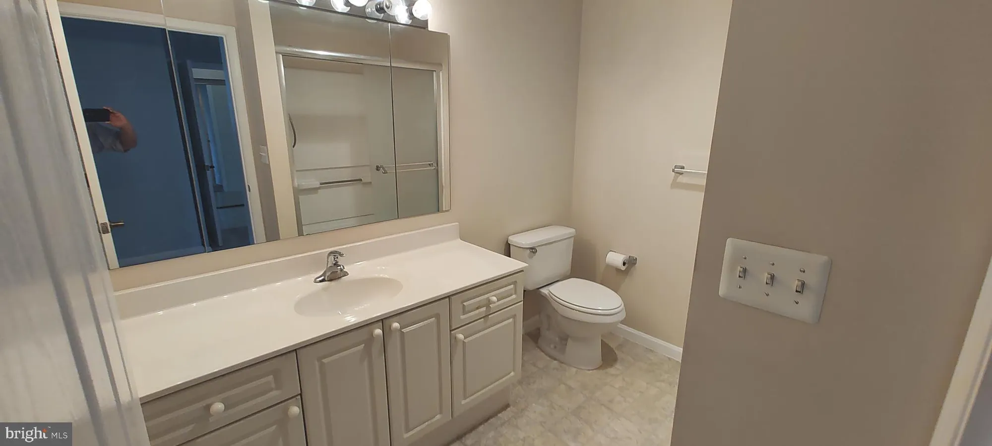 Property Slideshow image 13 of 47 | 3100 n leisure world blvd 812, Silver Spring, MD, 20906