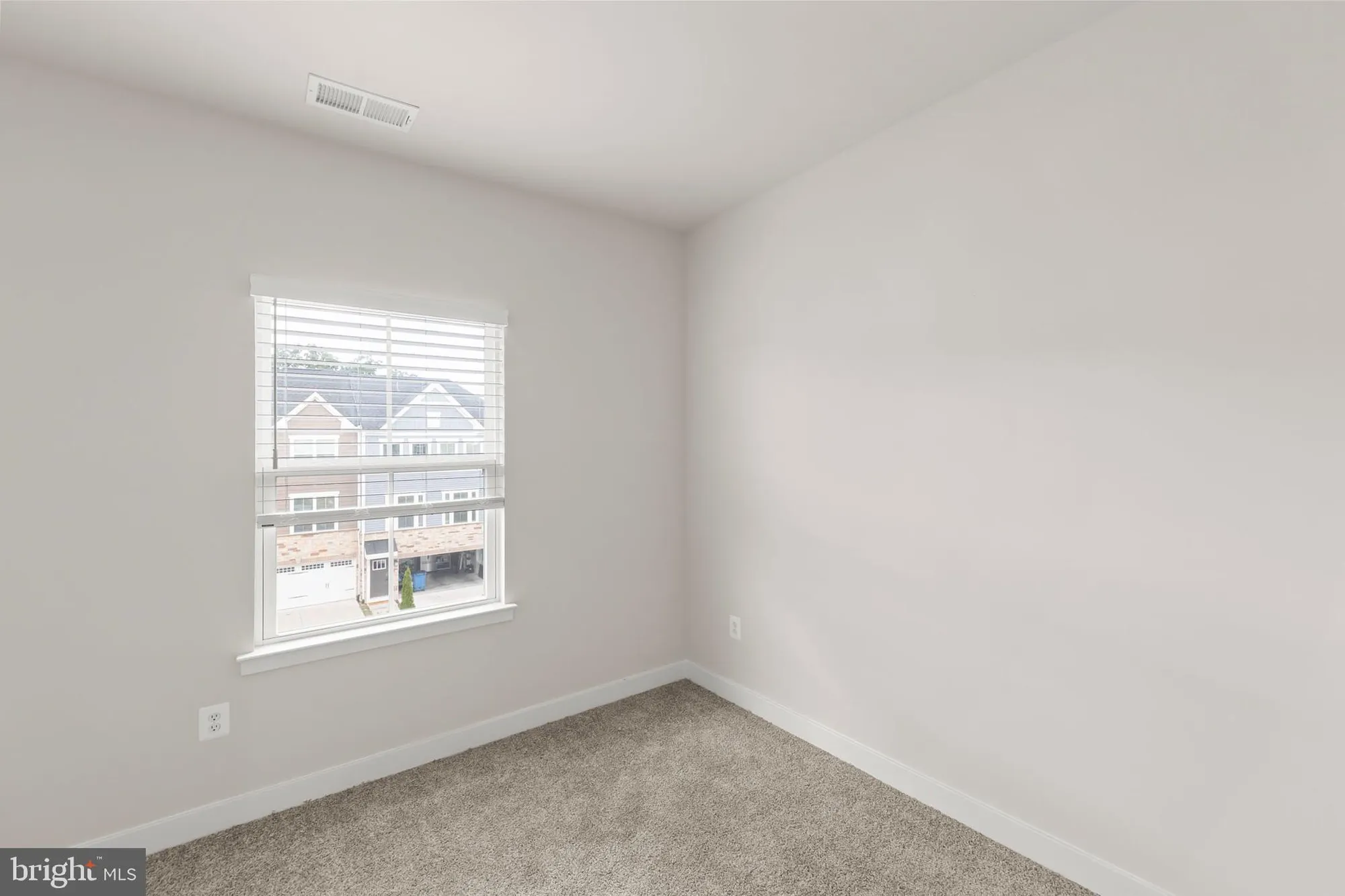 Property Slideshow image 14 of 23 | 105 bayhill ter, Lake Frederick, VA, 22630