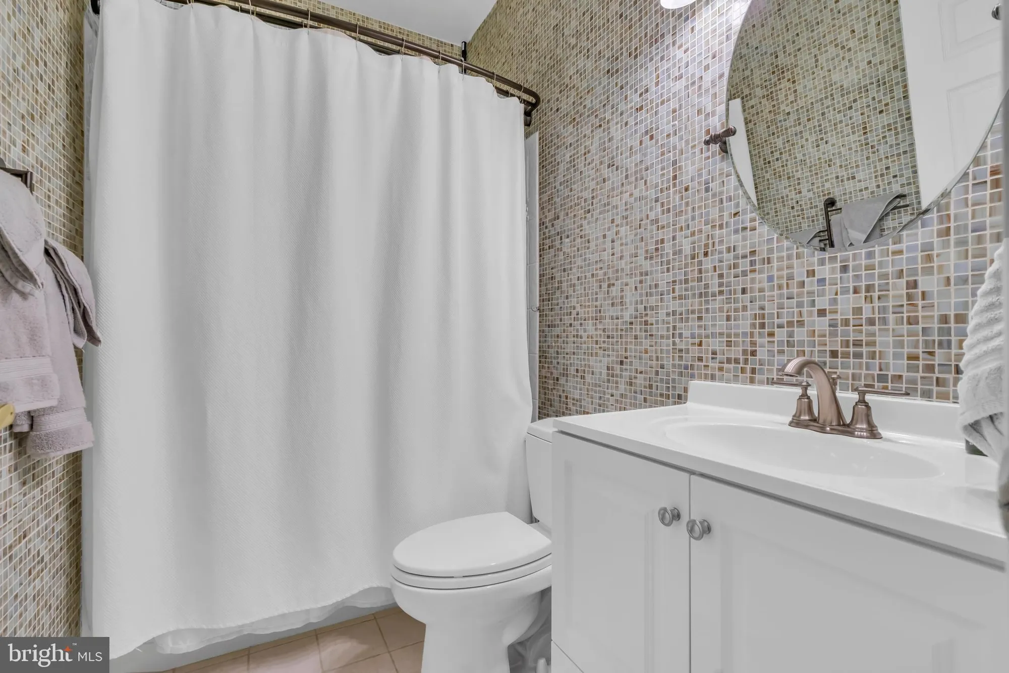 Property Slideshow image 36 of 48 | 40 bunker hill dr, Allentown, NJ, 08501