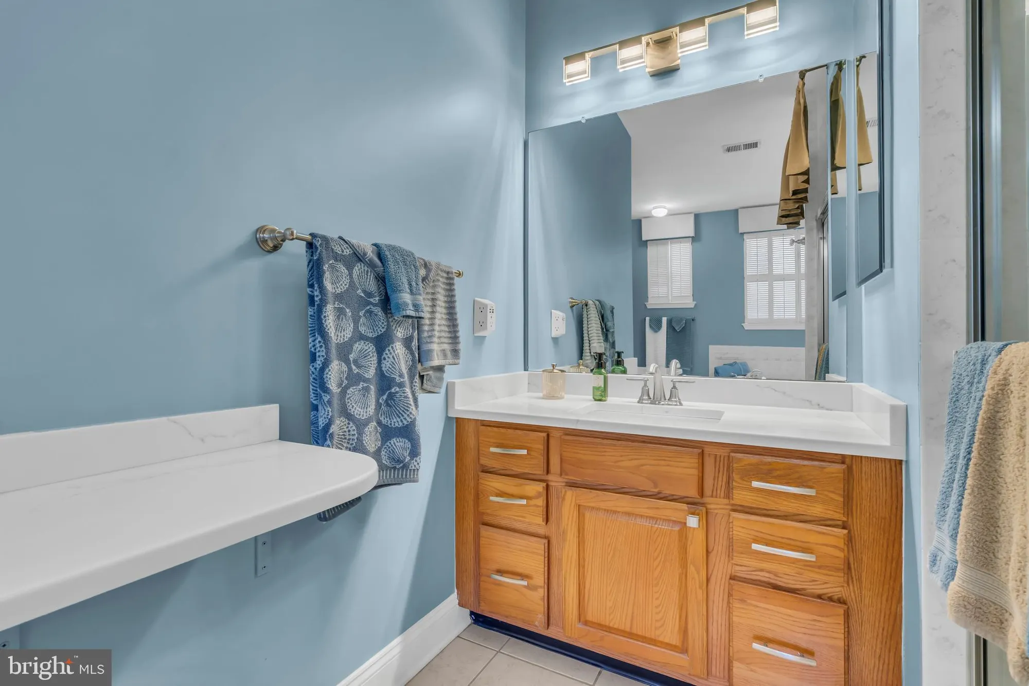 Property Slideshow image 32 of 48 | 40 bunker hill dr, Allentown, NJ, 08501
