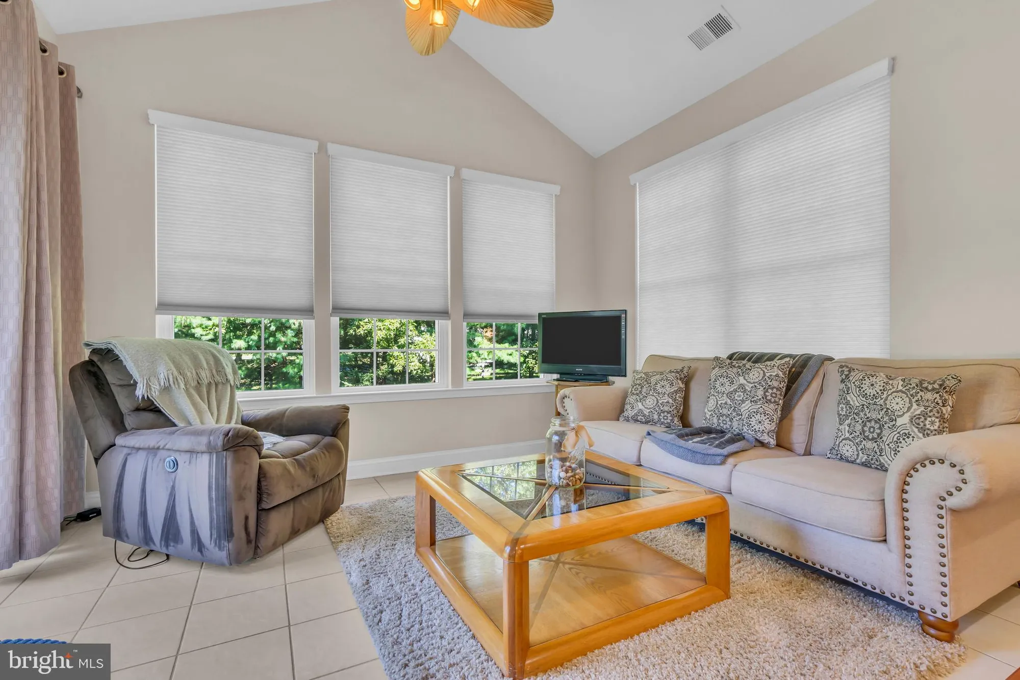 Property Slideshow image 22 of 48 | 40 bunker hill dr, Allentown, NJ, 08501