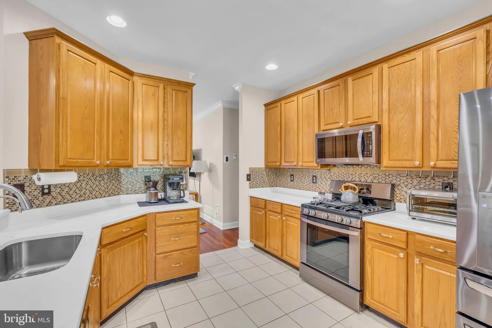Property Slideshow image 12 of 48 | 40 bunker hill dr, Allentown, NJ, 08501