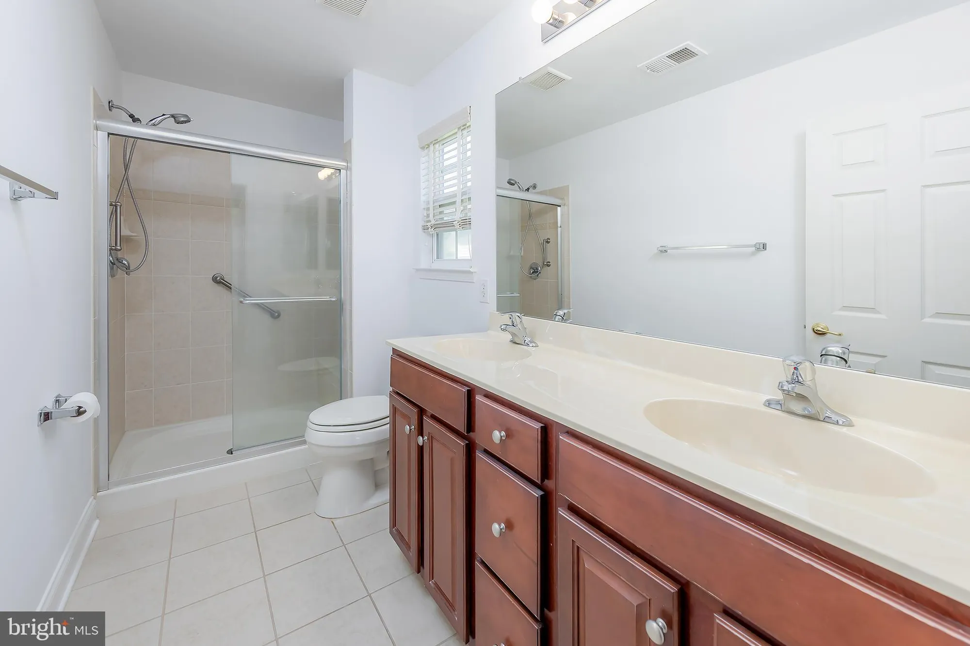 Property Slideshow image 27 of 47 | 4 hylton rd, Woolwich Twp, NJ, 08085