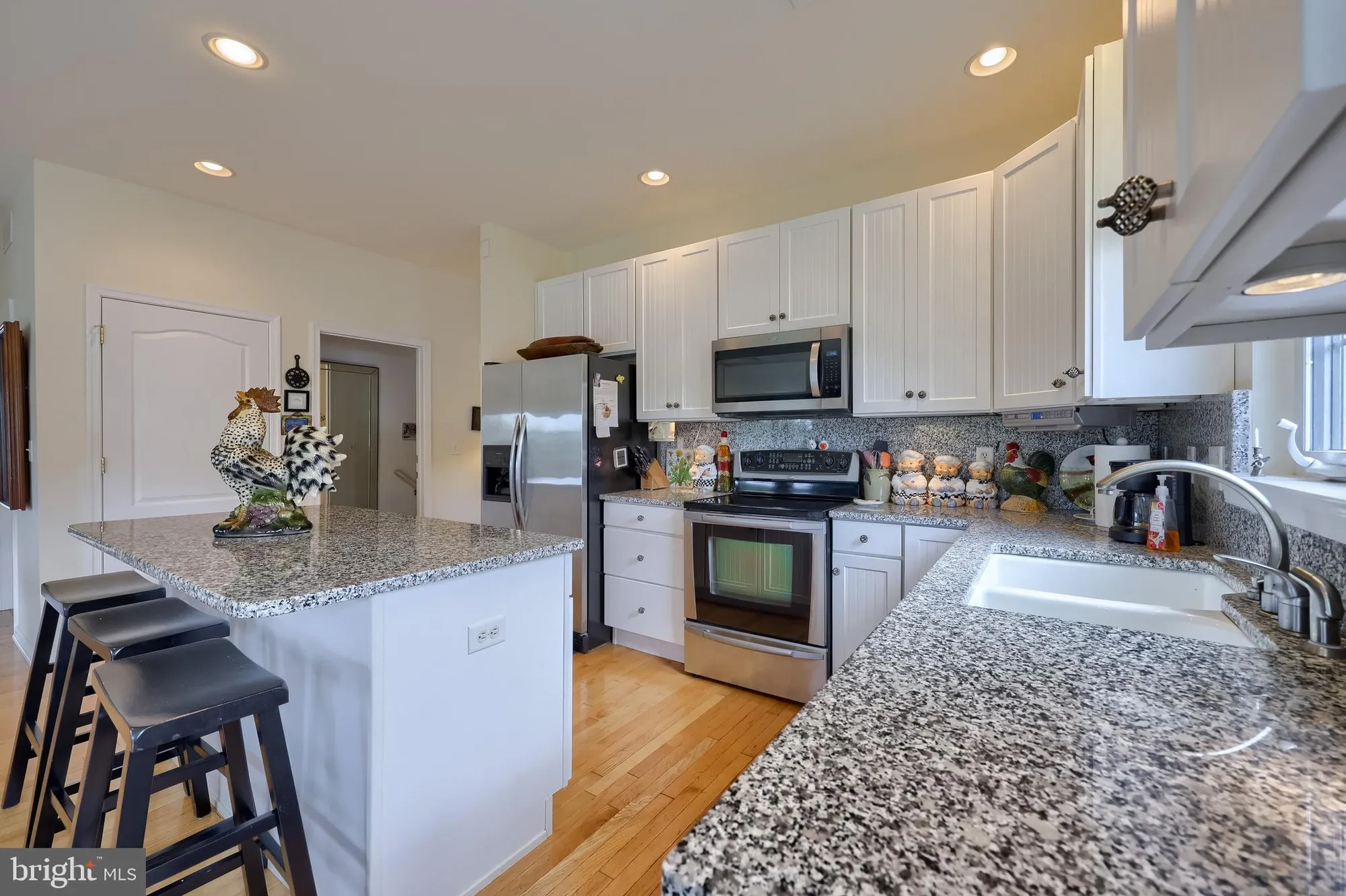 Property Slideshow image 14 of 49 | 1928 pool frg, Lancaster, PA, 17601