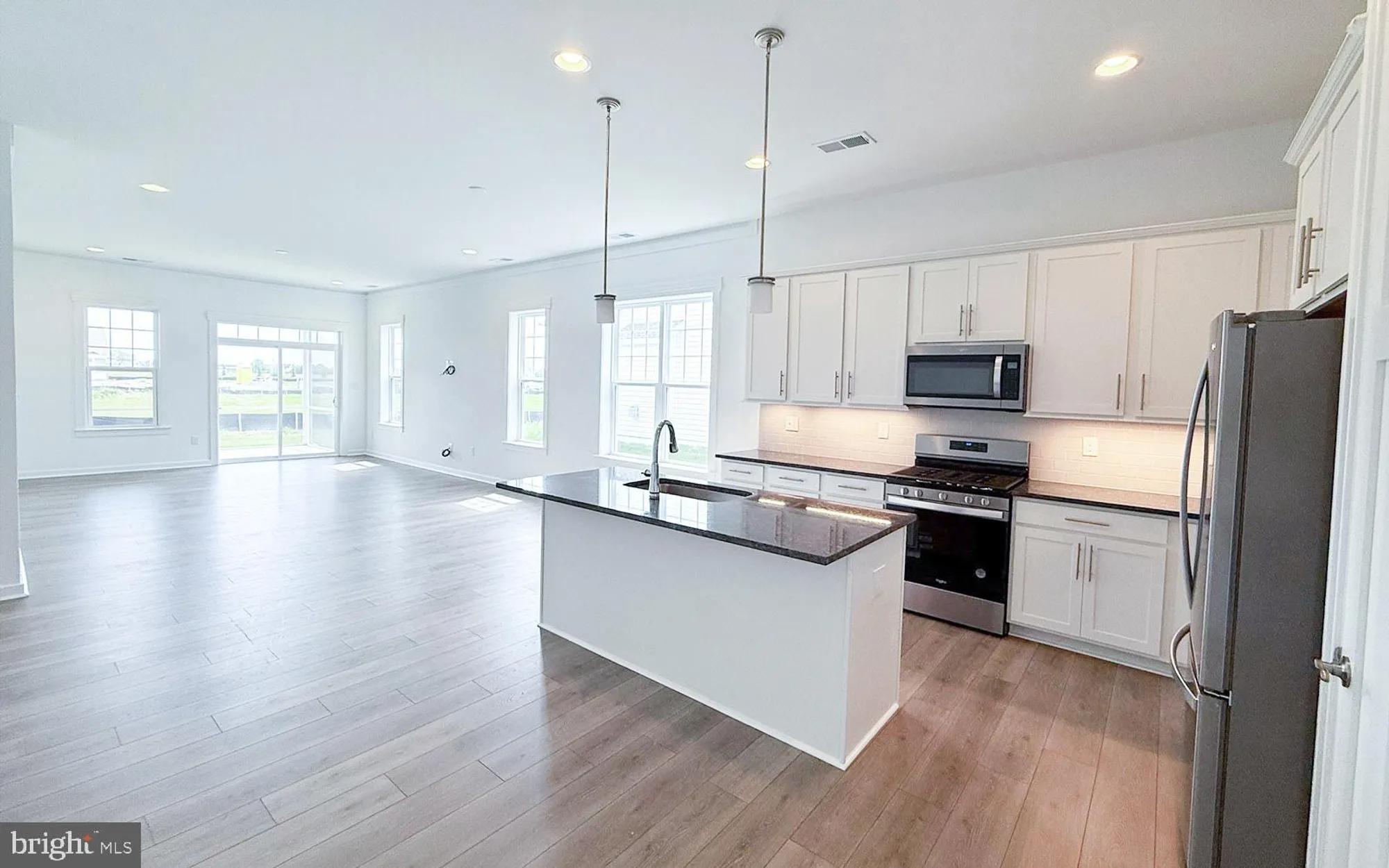 Property Slideshow image 3 of 18 | 328 heritage shores cir, Bridgeville, DE, 19933