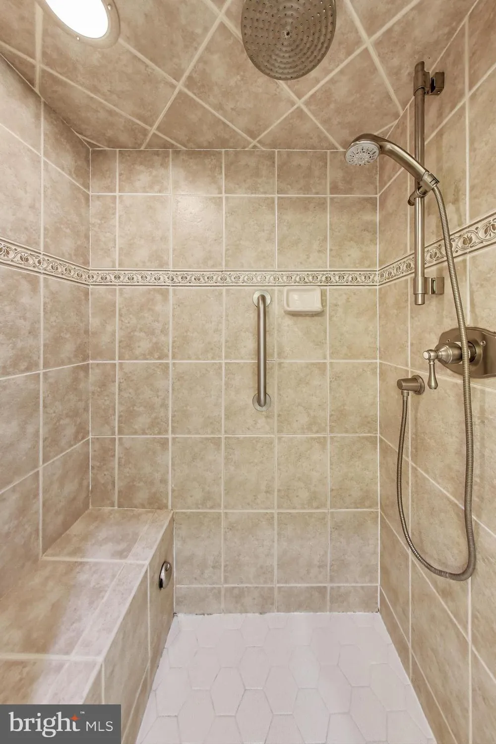 Property Slideshow image 23 of 57 | 7107 piney woods pl, Laurel, MD, 20707