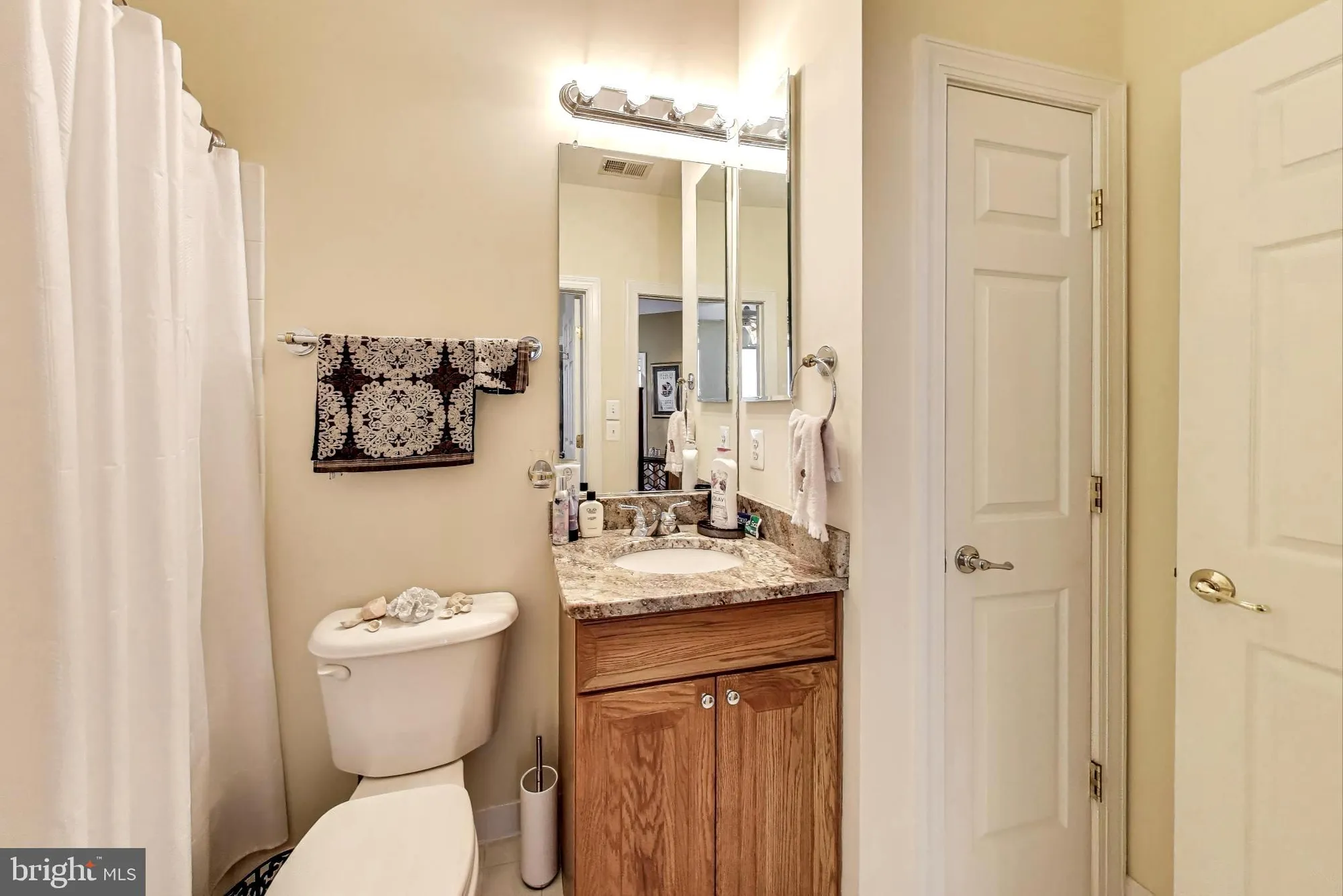 Property Slideshow image 35 of 57 | 7107 piney woods pl, Laurel, MD, 20707