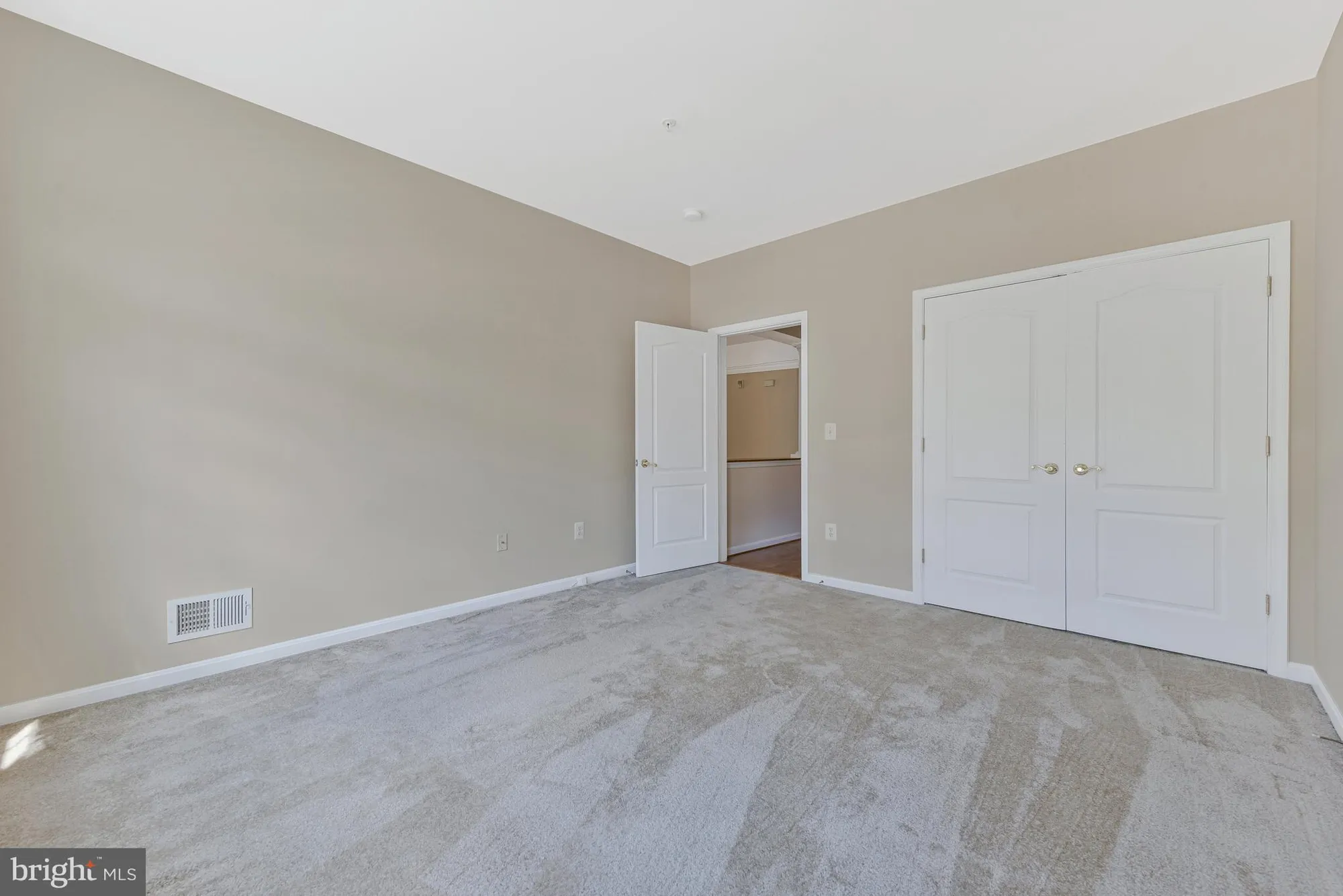 Property Slideshow image 24 of 52 | 8600 roaming ridge way unit 106, Odenton, MD, 21113