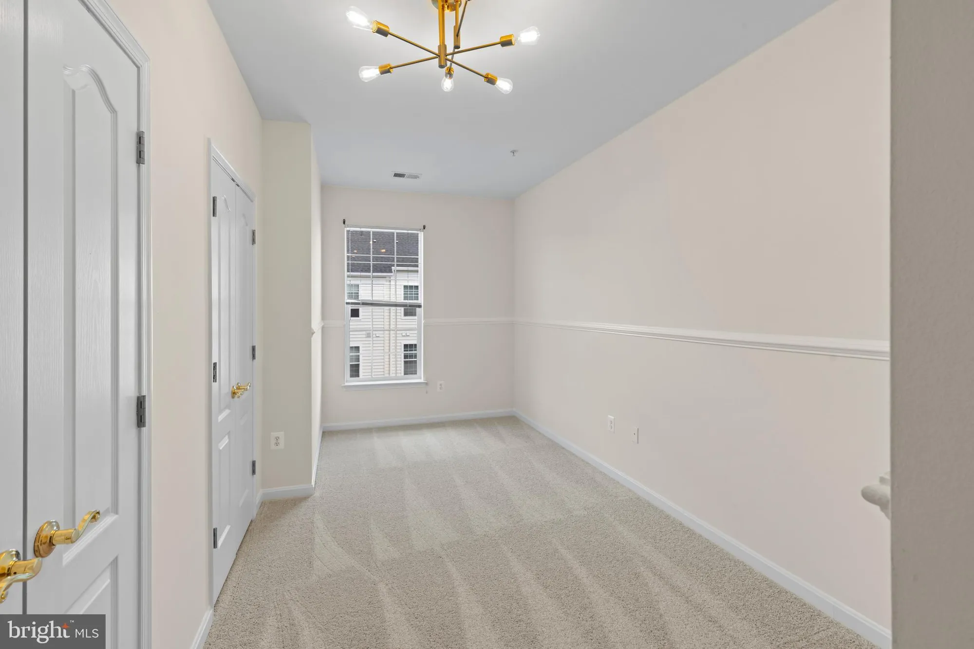 Property Slideshow image 20 of 34 | 7315 brookview rd unit 407, Elkridge, MD, 21075