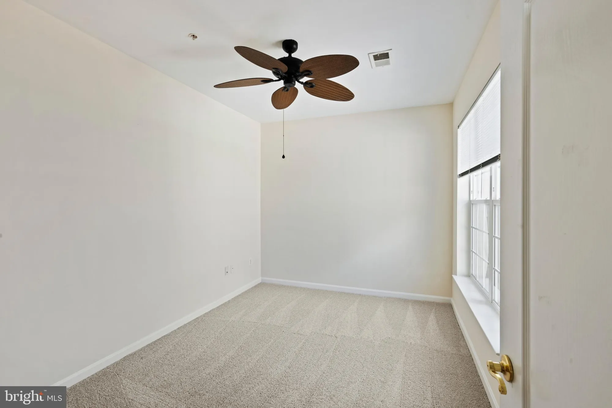 Property Slideshow image 23 of 34 | 7315 brookview rd unit 407, Elkridge, MD, 21075