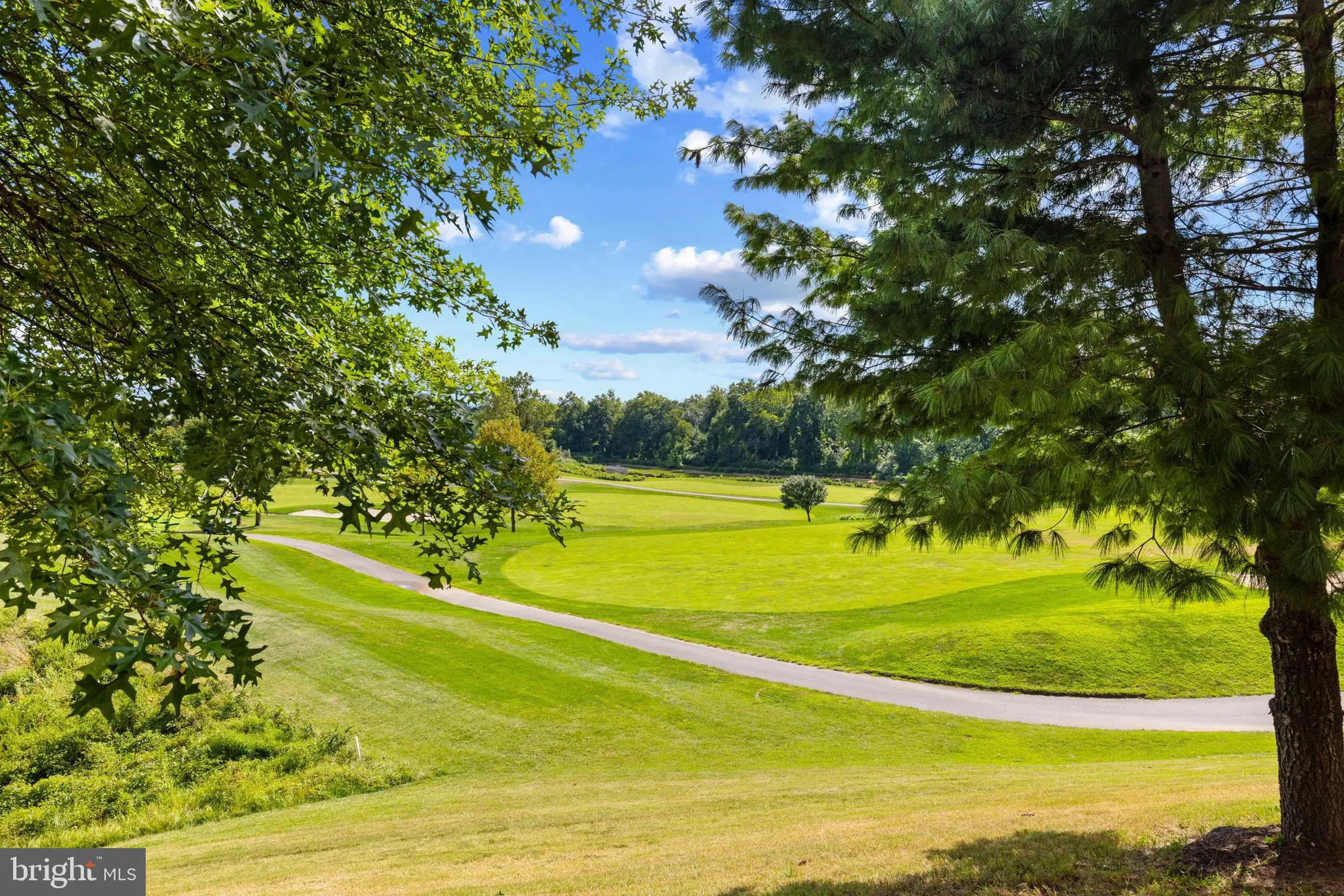 Property Slideshow image 33 of 34 | 7315 brookview rd unit 407, Elkridge, MD, 21075