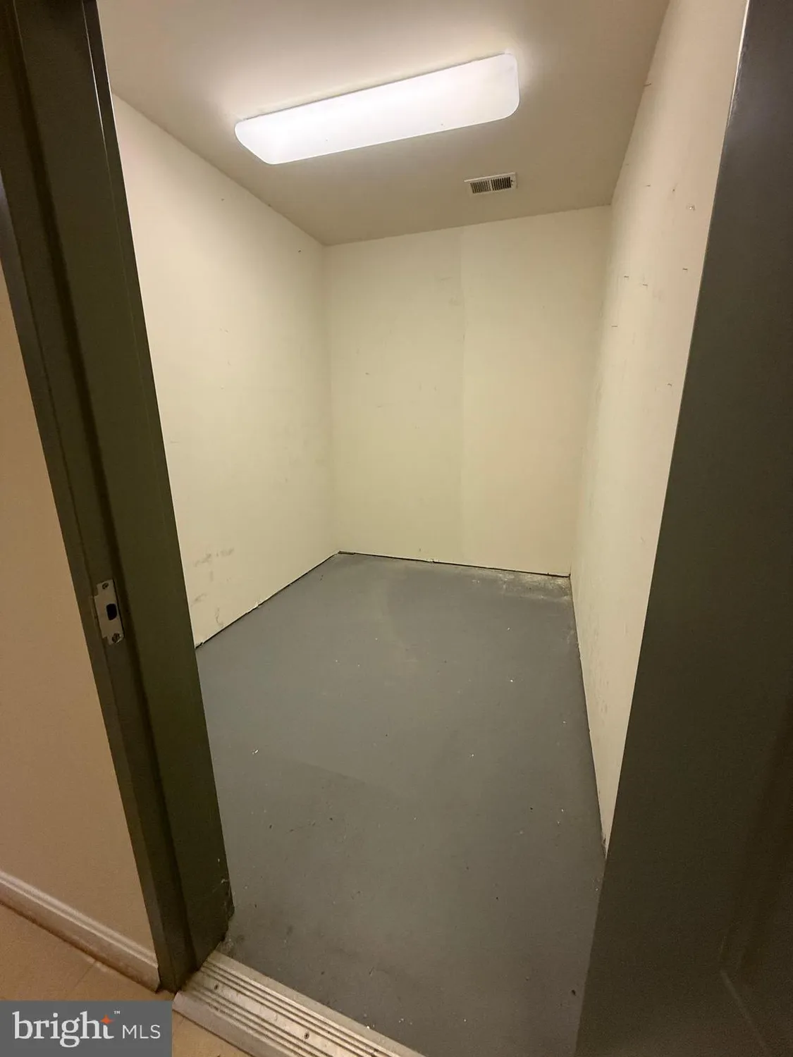 Property Slideshow image 30 of 34 | 7315 brookview rd unit 407, Elkridge, MD, 21075