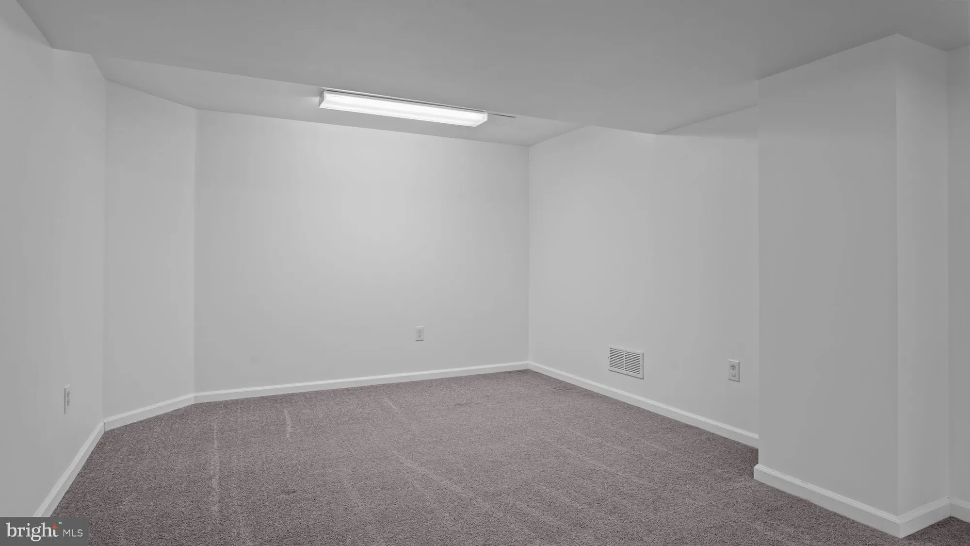 Property Slideshow image 33 of 43 | 120 liberty dr, Bensalem, PA, 19020