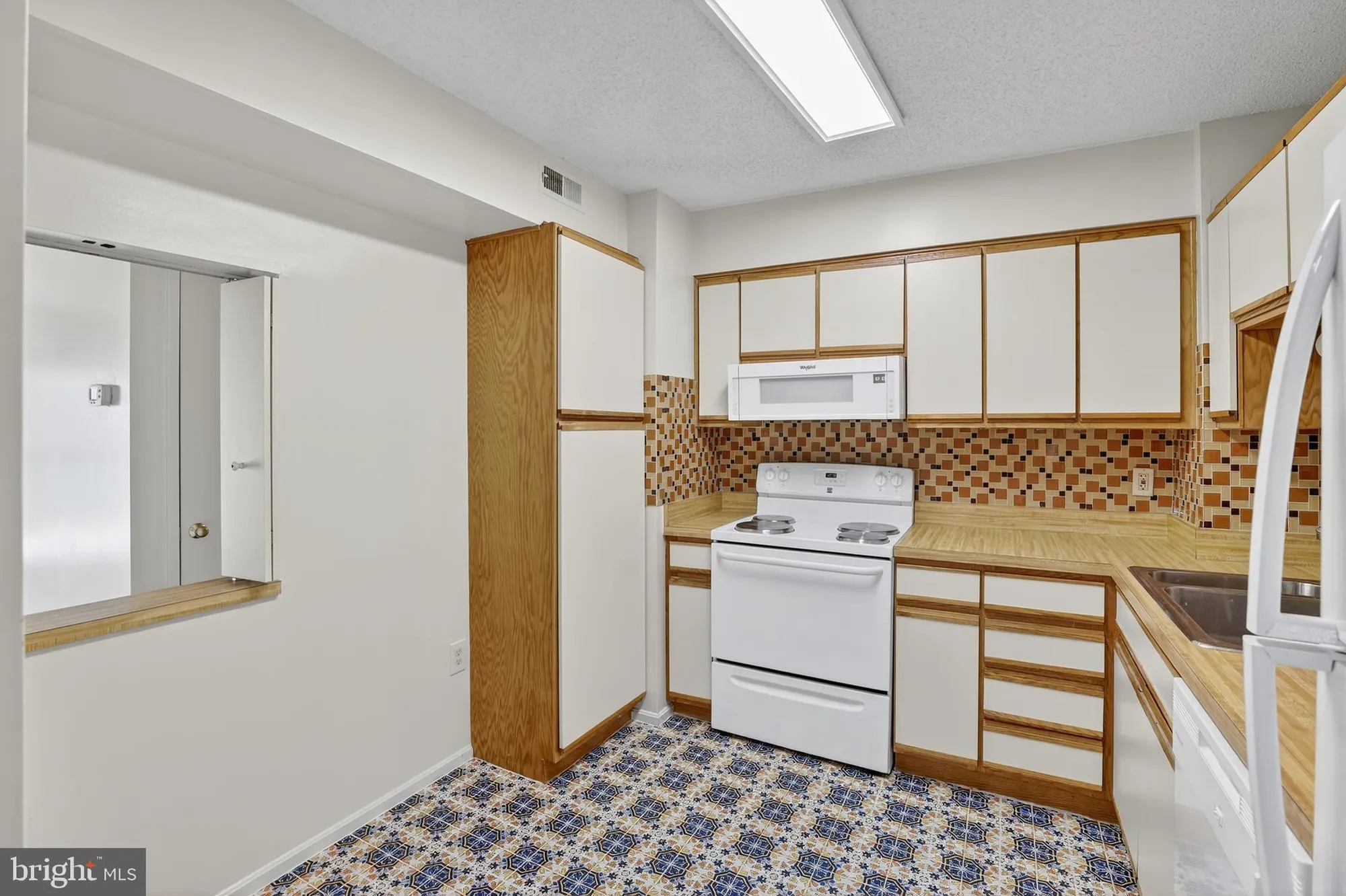 Property Slideshow image 14 of 35 | 3310 n leisure world blvd 124, Silver Spring, MD, 20906