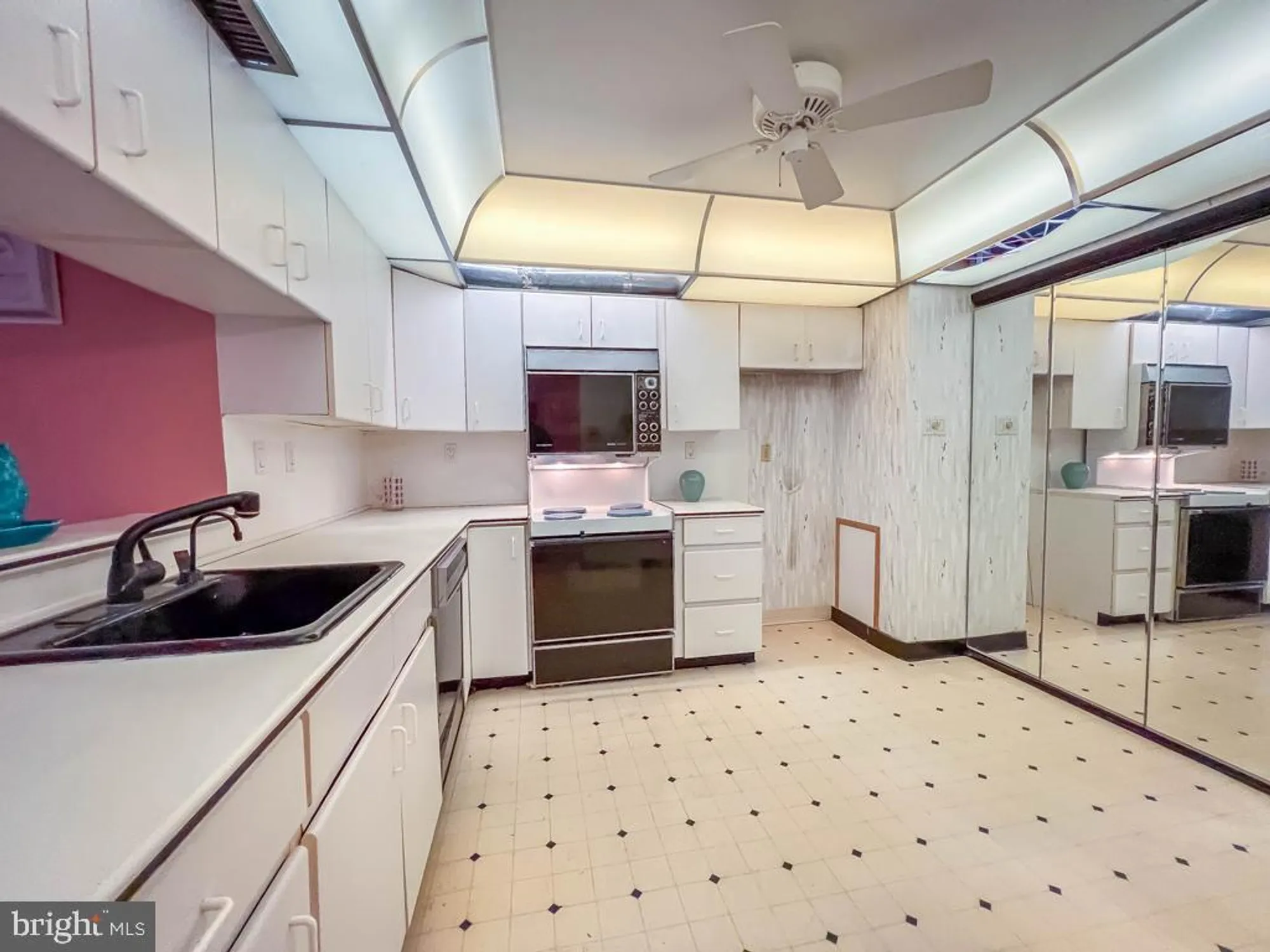 Property Slideshow image 18 of 41 | 6311 delaire landing rd 311, Philadelphia, PA, 19114