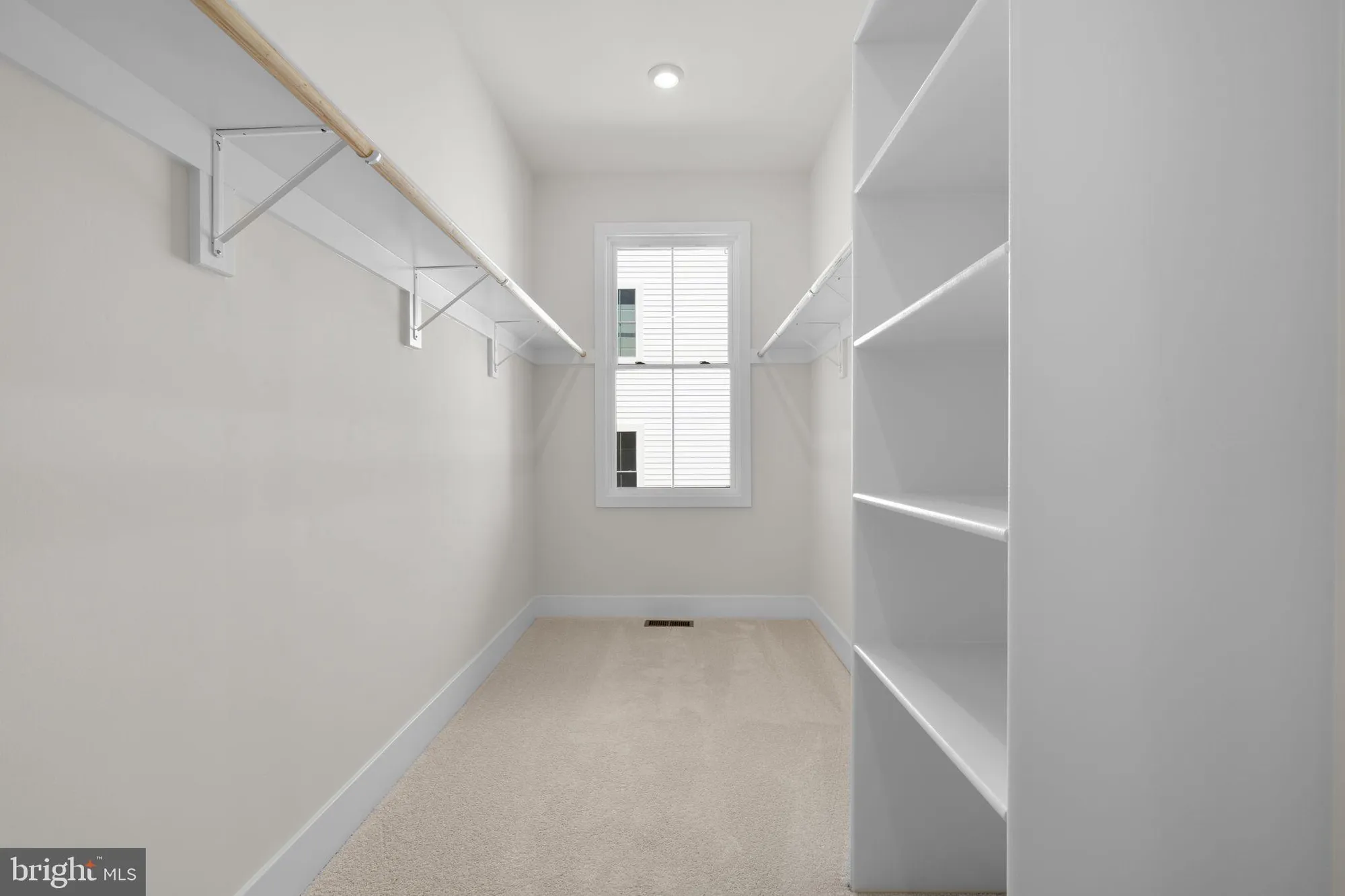 Property Slideshow image 24 of 45 | 44508 lowestoft sq, Ashburn, VA, 20147