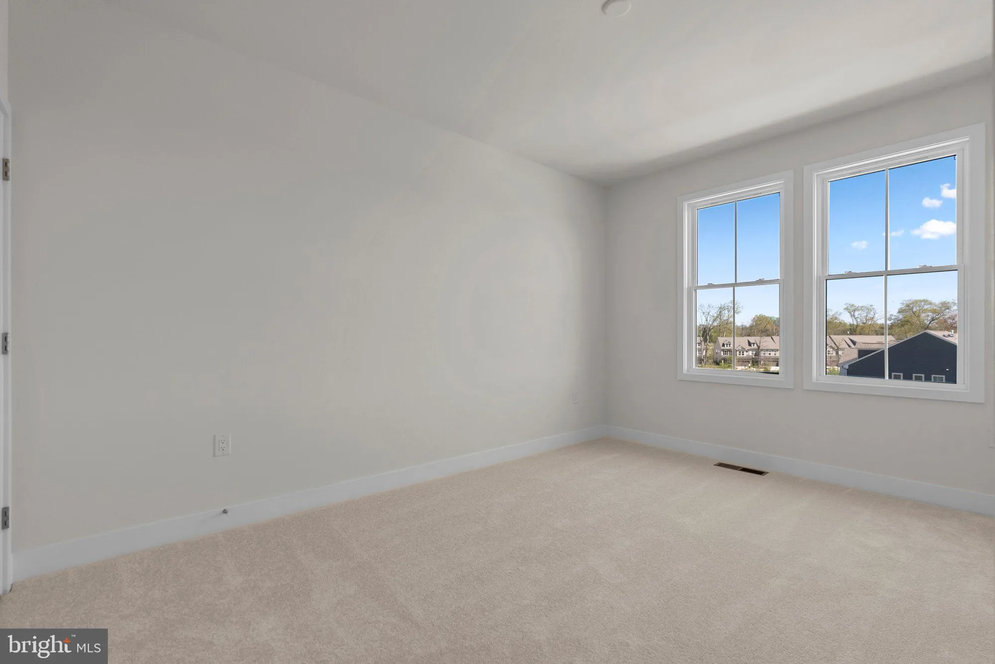 Property Slideshow image 26 of 45 | 44508 lowestoft sq, Ashburn, VA, 20147