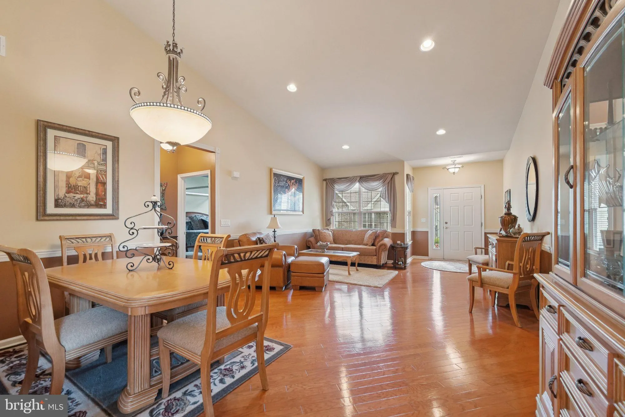 Property Slideshow image 7 of 41 | 64 villa dr 206, Warminster, PA, 18974