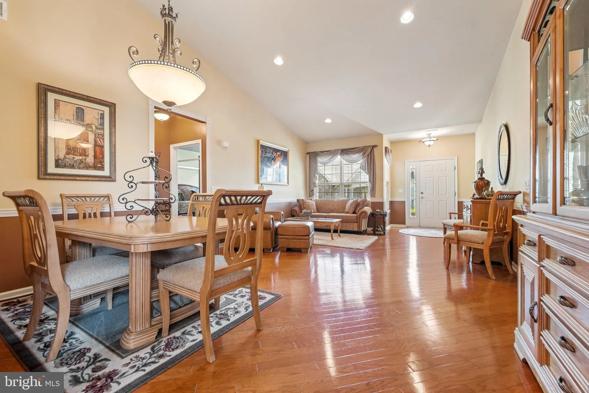 Property Slideshow image 8 of 41 | 64 villa dr 206, Warminster, PA, 18974