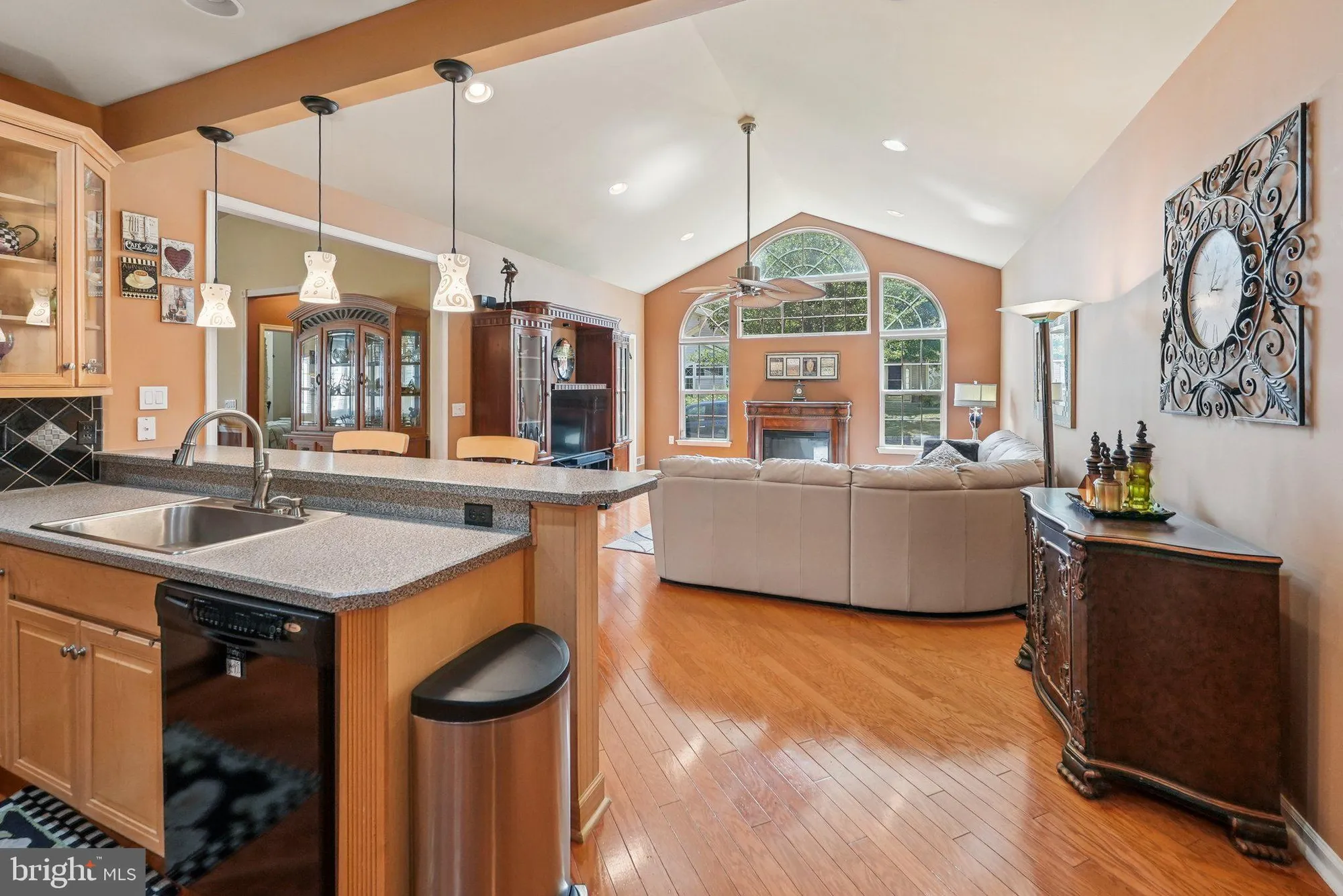 Property Slideshow image 9 of 41 | 64 villa dr 206, Warminster, PA, 18974