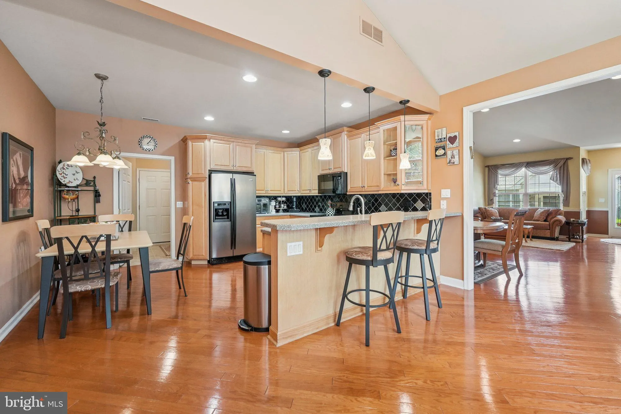 Property Slideshow image 10 of 41 | 64 villa dr 206, Warminster, PA, 18974