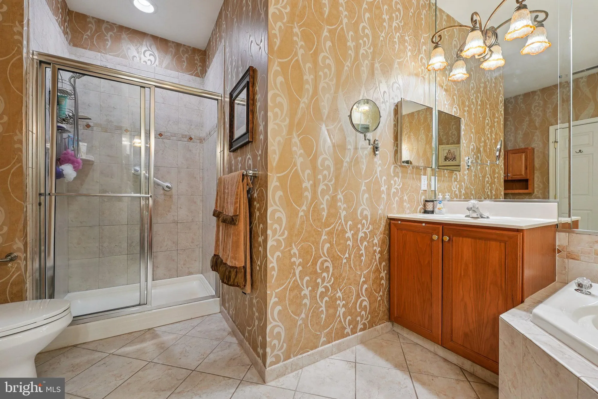 Property Slideshow image 20 of 41 | 64 villa dr 206, Warminster, PA, 18974