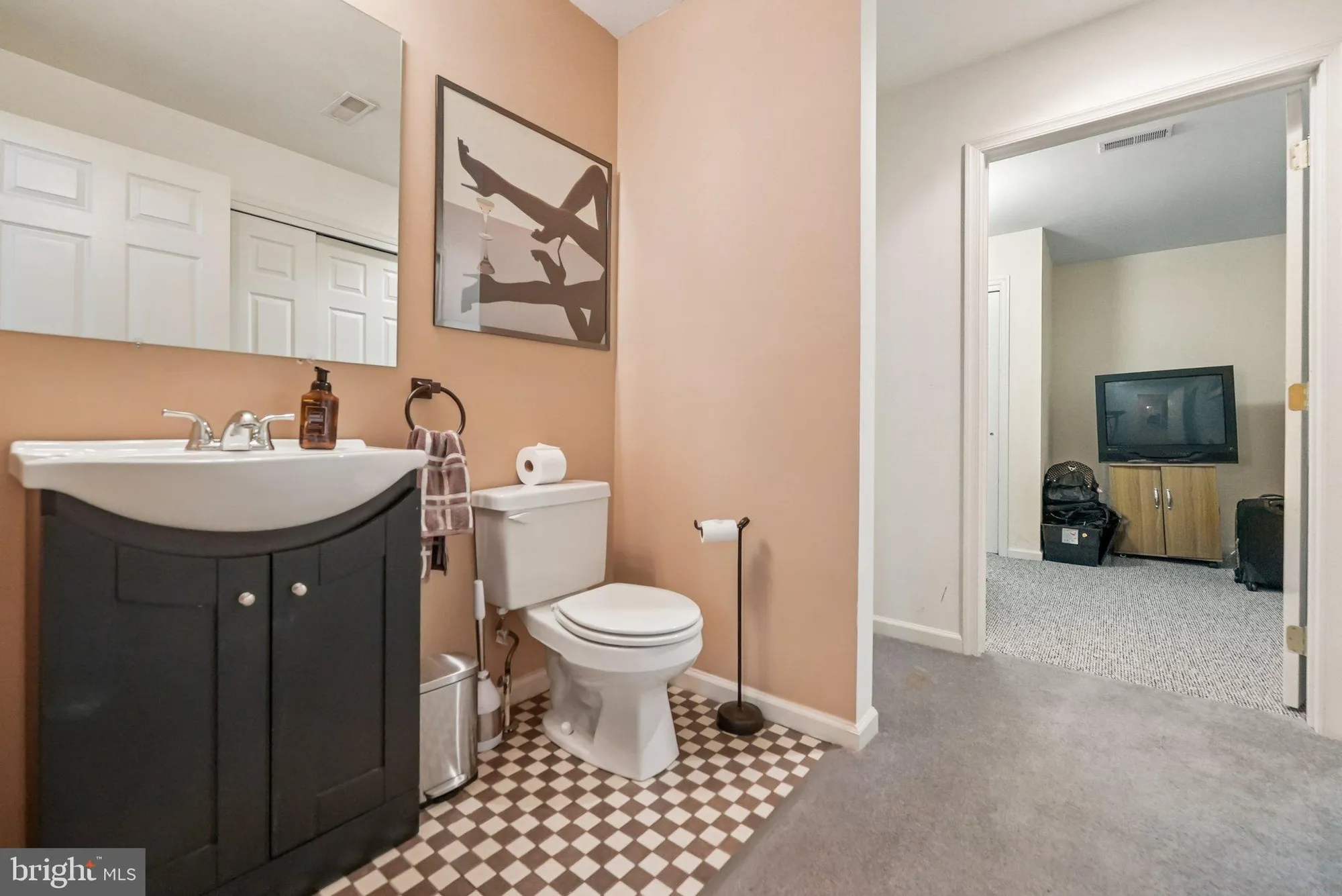 Property Slideshow image 28 of 41 | 64 villa dr 206, Warminster, PA, 18974