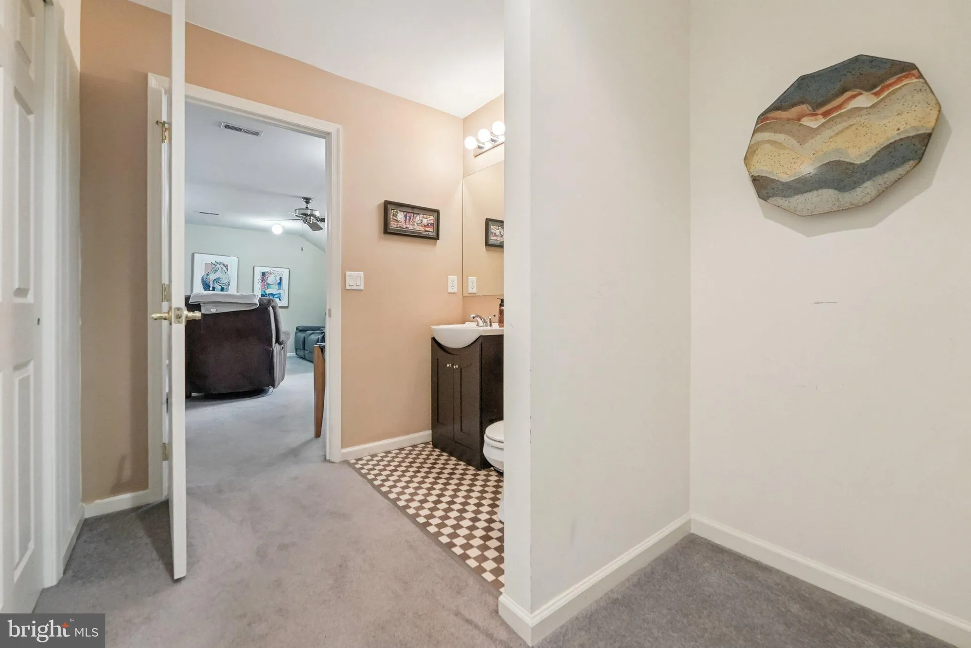 Property Slideshow image 29 of 41 | 64 villa dr 206, Warminster, PA, 18974