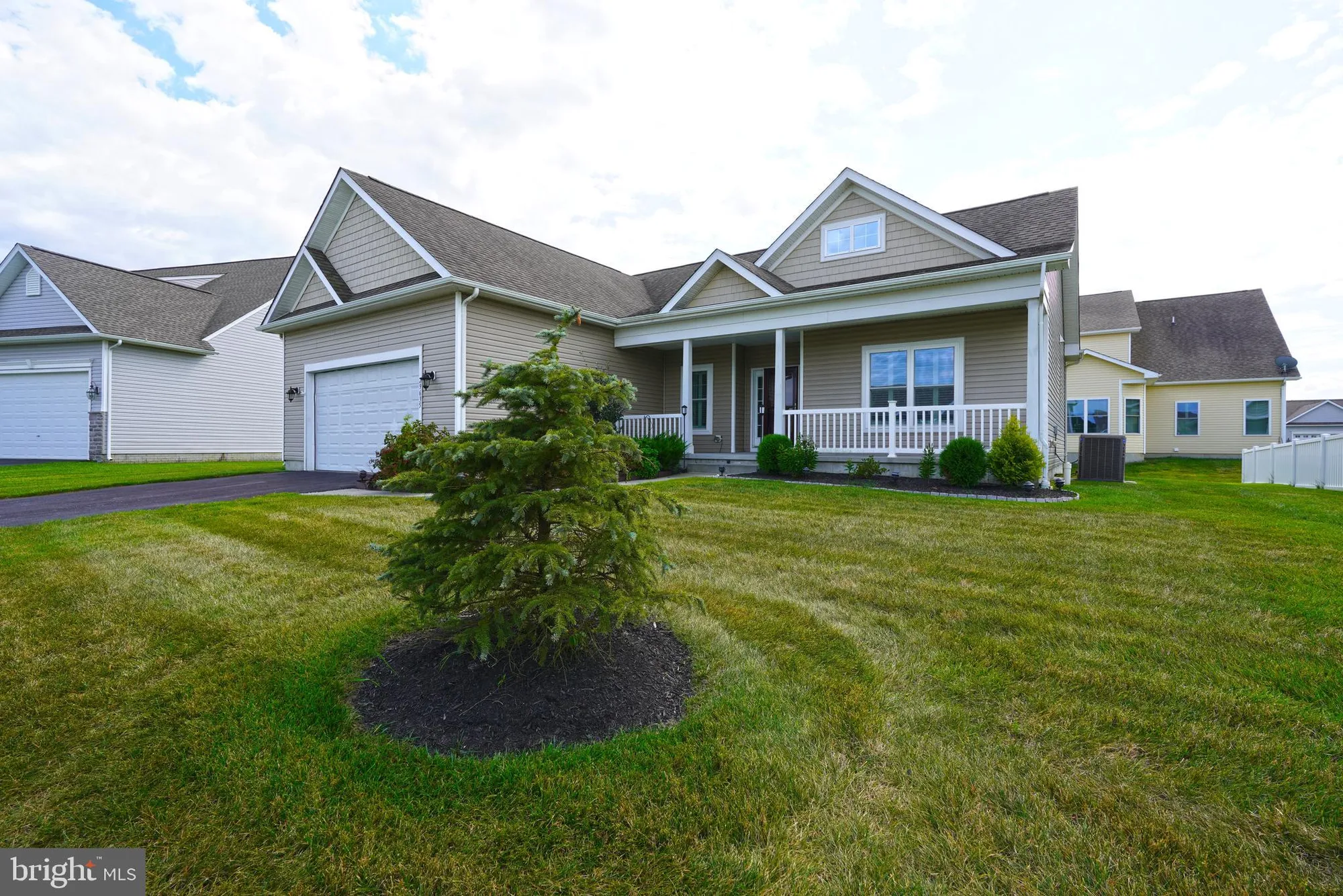 Property Slideshow image 2 of 40 | 29635 riverstone dr, Milton, DE, 19968