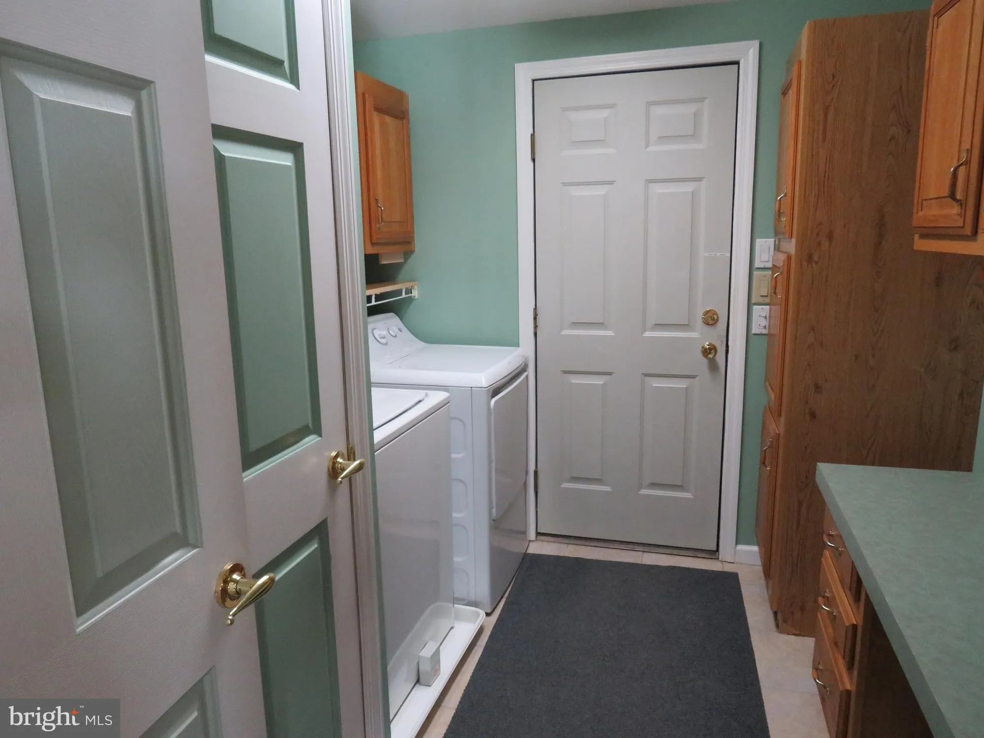 Property Slideshow image 23 of 40 | 377 spring meadow cir, New Hope, PA, 18938
