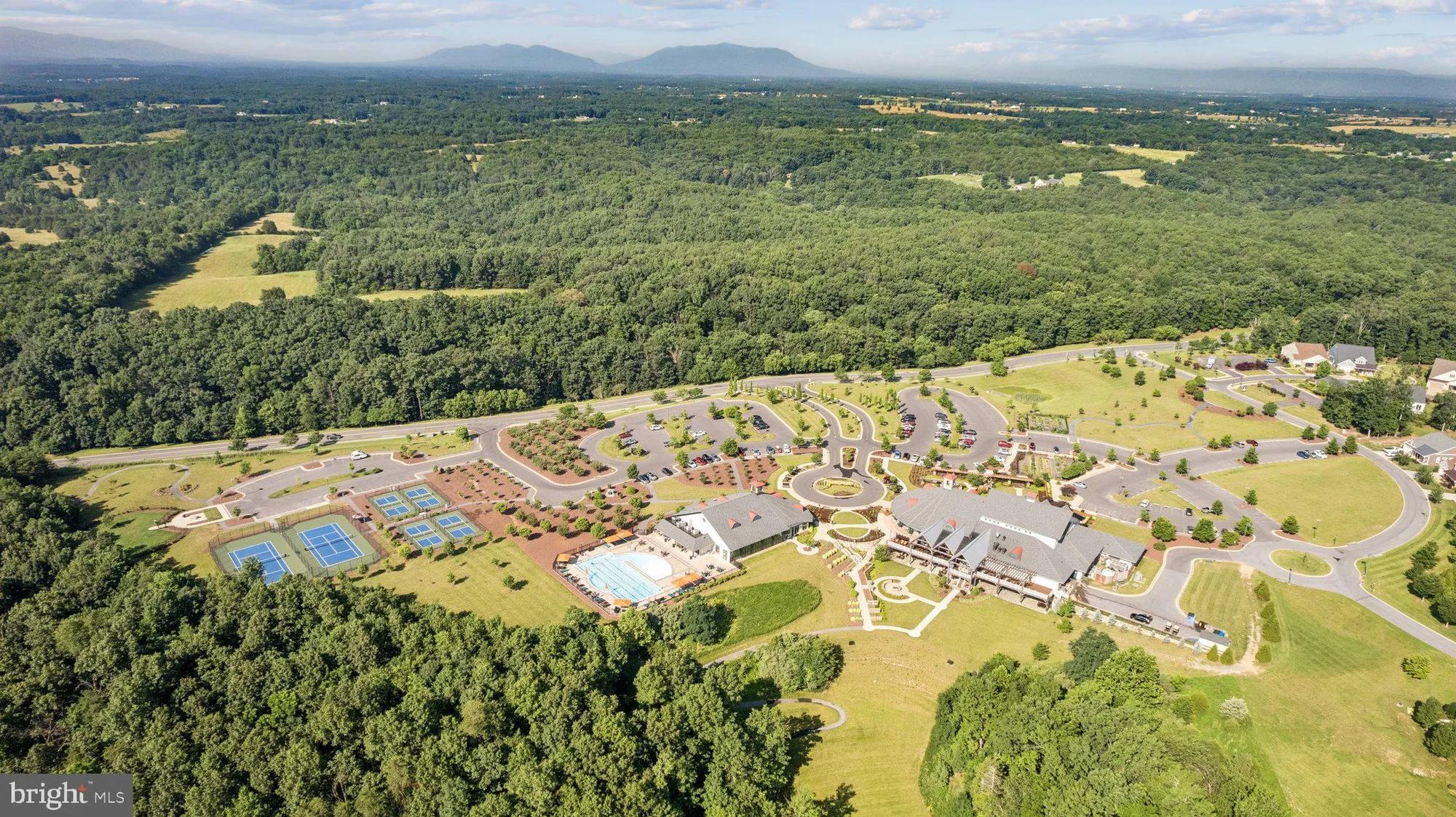 Property Slideshow image 52 of 81 | 102 phoebe ct, Lake Frederick, VA, 22630