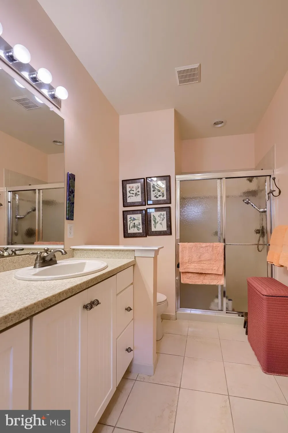Property Slideshow image 24 of 49 | 1928 pool frg, Lancaster, PA, 17601