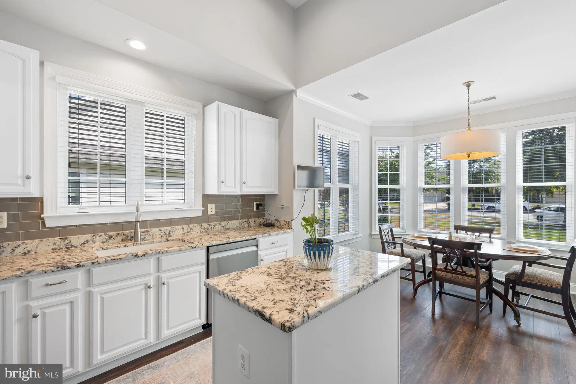 Property Slideshow image 16 of 38 | 4909 keswick ct, White Plains, MD, 20695