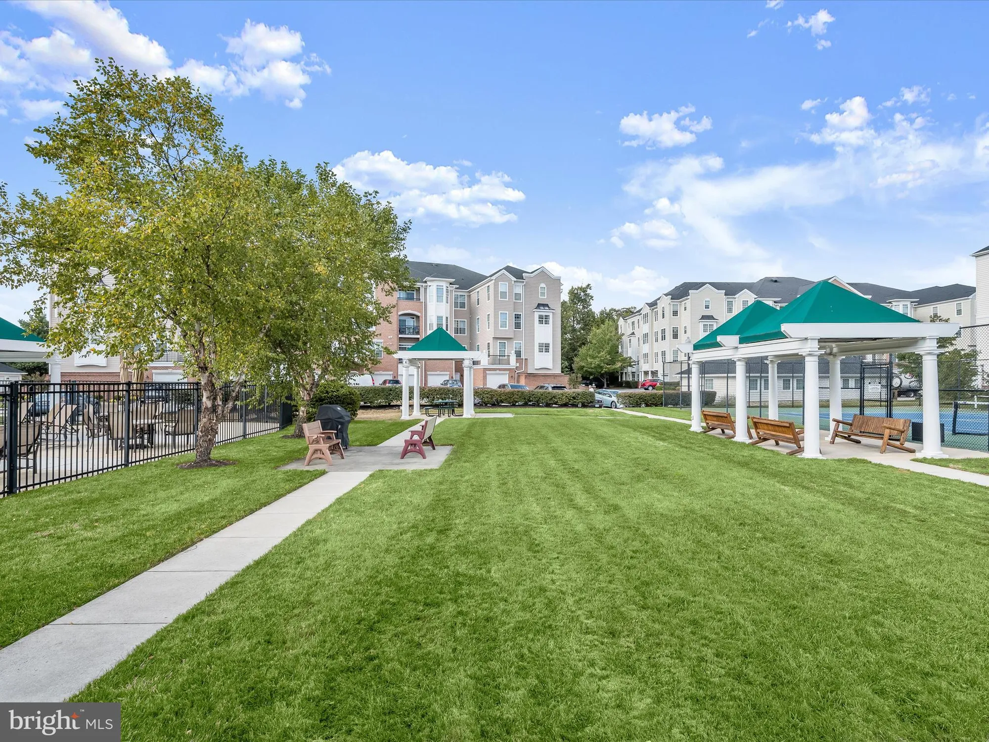 Property Slideshow image 37 of 40 | 7325 brookview rd 305, Elkridge, MD, 21075