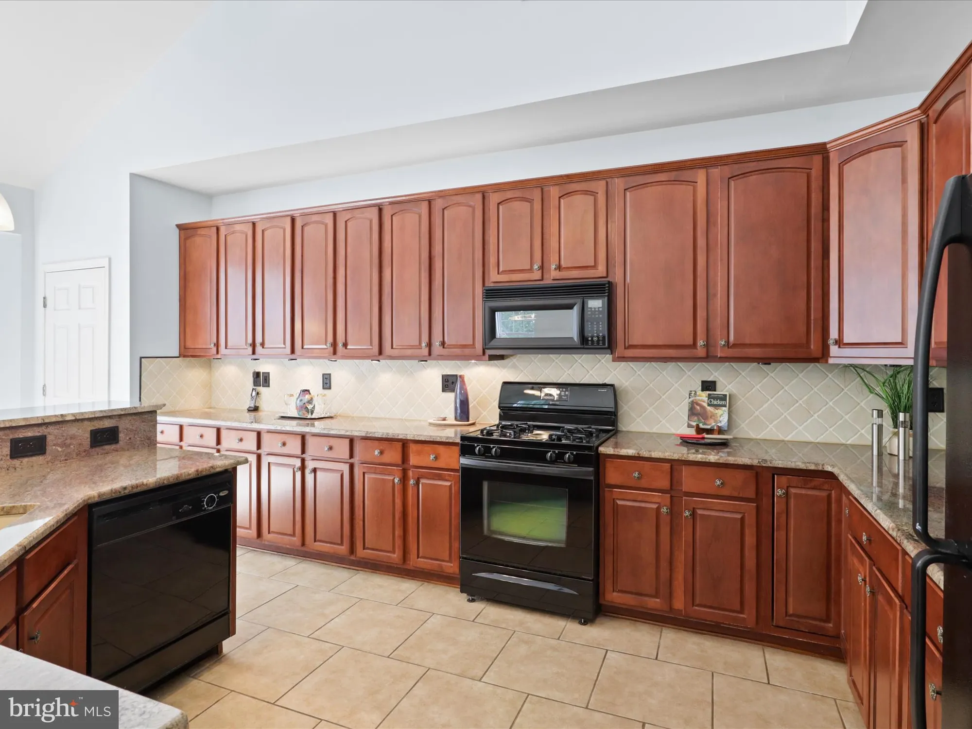 Property Slideshow image 19 of 74 | 17251 four seasons dr, Dumfries, VA, 22025