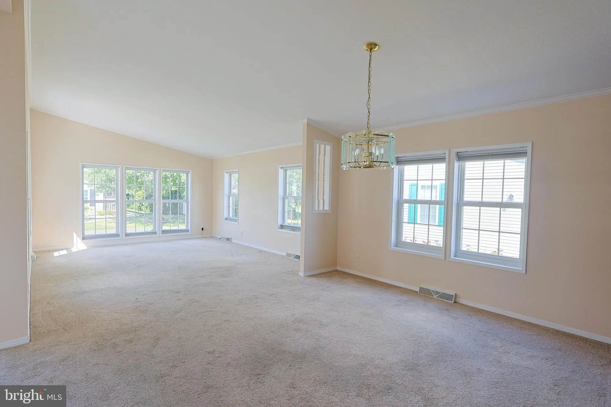 Property Slideshow image 6 of 20 | 191 cardinal ct, New Hope, PA, 18938