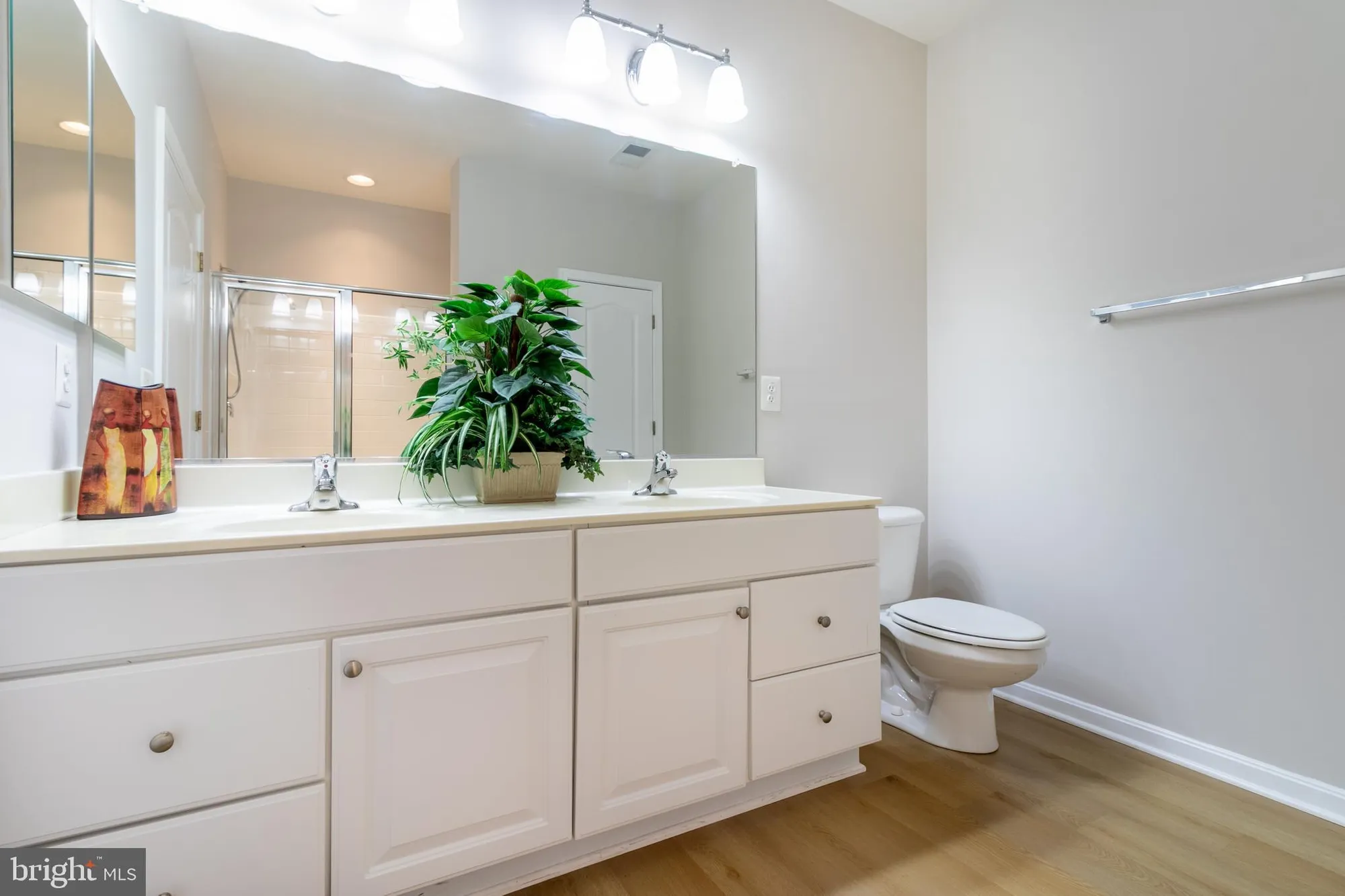 Property Slideshow image 20 of 37 | 8621 fluttering leaf trl 305, Odenton, MD, 21113