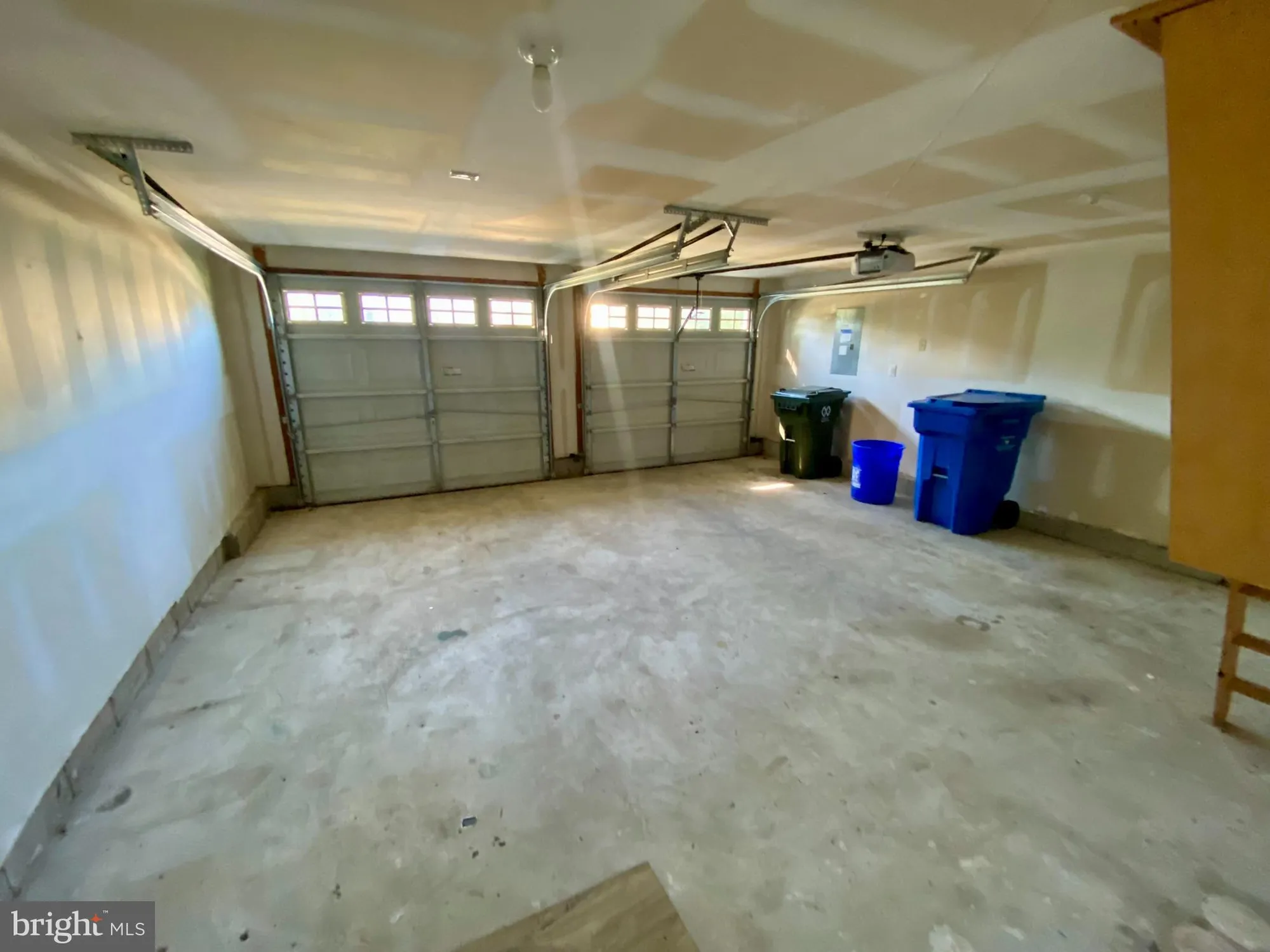 Property Slideshow image 18 of 19 | 86 labaw dr, Cranbury, NJ, 08512