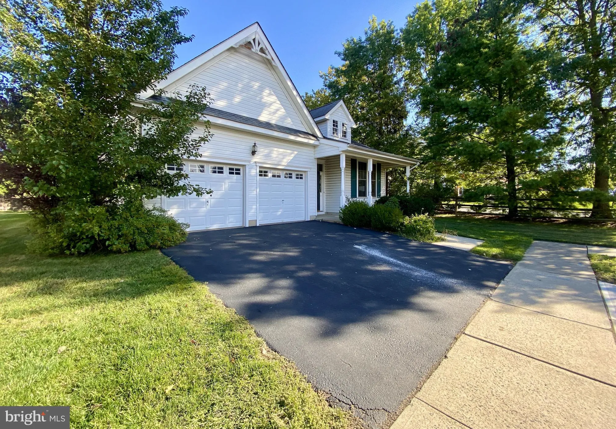 Property Slideshow image 2 of 19 | 86 labaw dr, Cranbury, NJ, 08512