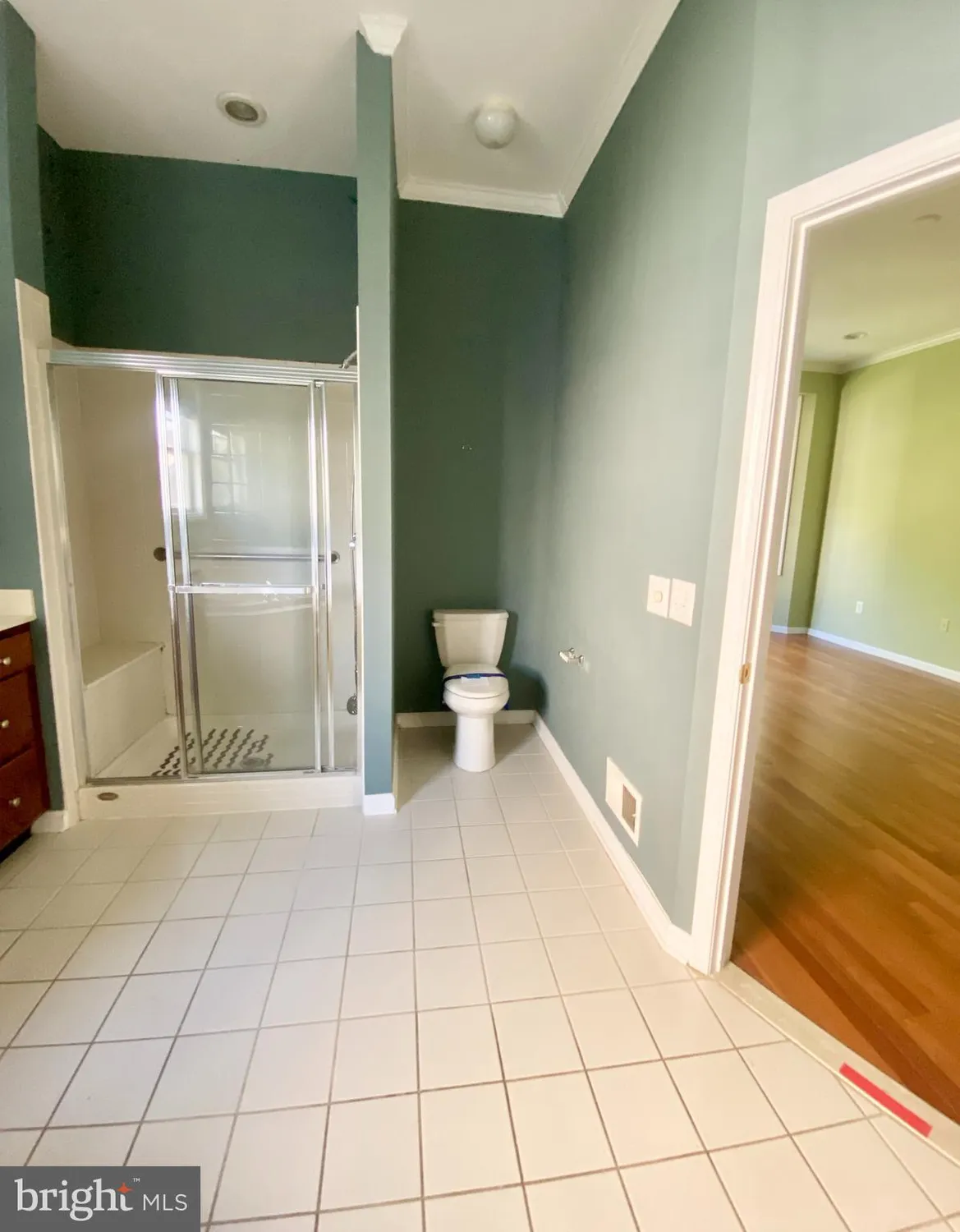 Property Slideshow image 13 of 19 | 86 labaw dr, Cranbury, NJ, 08512