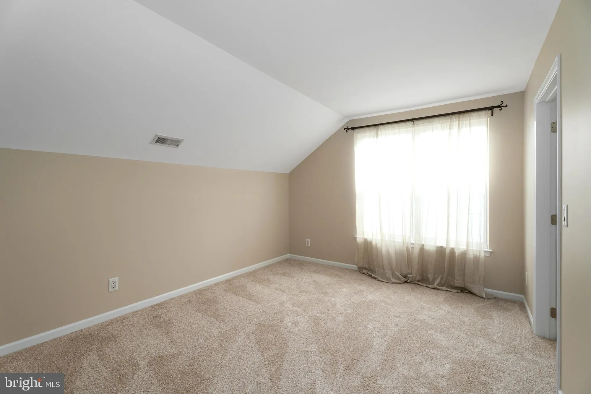 Property Slideshow image 37 of 51 | 25 aristotle way, East Windsor, NJ, 08512
