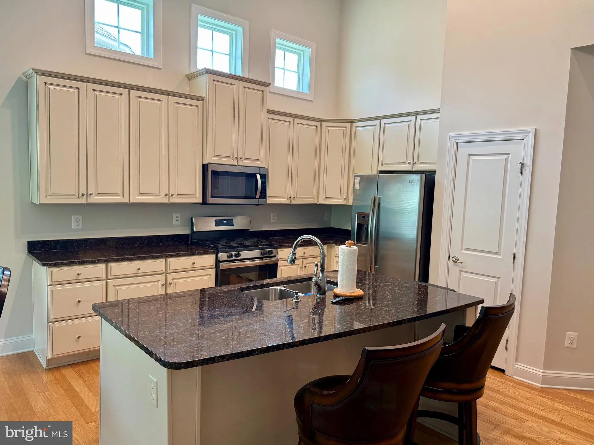 Property Slideshow image 6 of 32 | 3148 sunny ridge dr, Odenton, MD, 21113