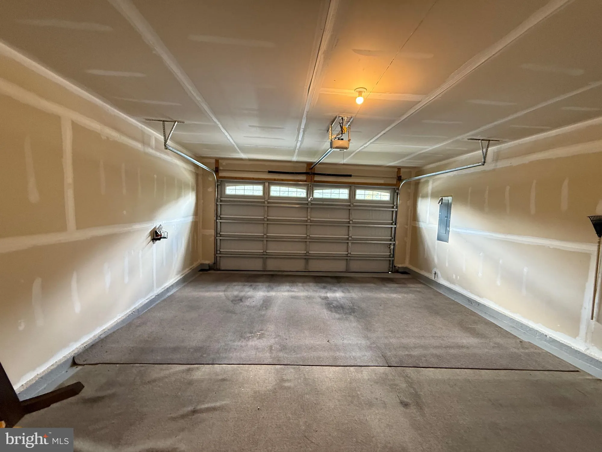 Property Slideshow image 17 of 32 | 3148 sunny ridge dr, Odenton, MD, 21113