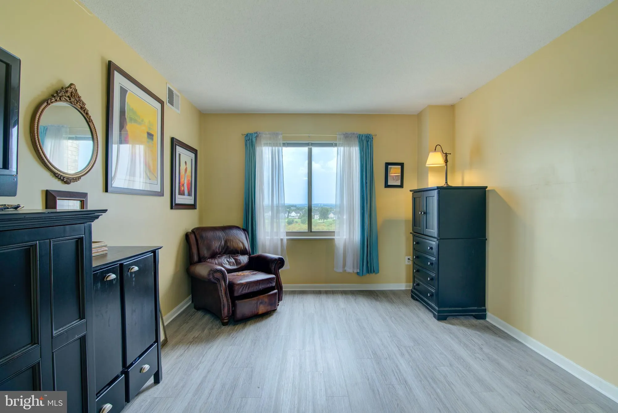 Property Slideshow image 33 of 60 | 19365 cypress ridge ter unit 1102, Leesburg, VA, 20176