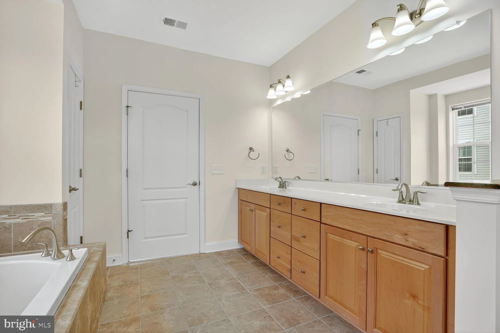 Property Slideshow image 78 of 122 | 9202 charleston dr 307, Manassas, VA, 20110