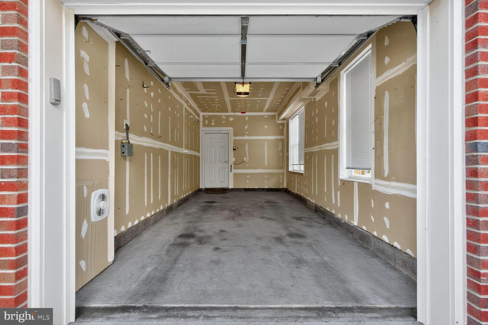 Property Slideshow image 98 of 122 | 9202 charleston dr 307, Manassas, VA, 20110