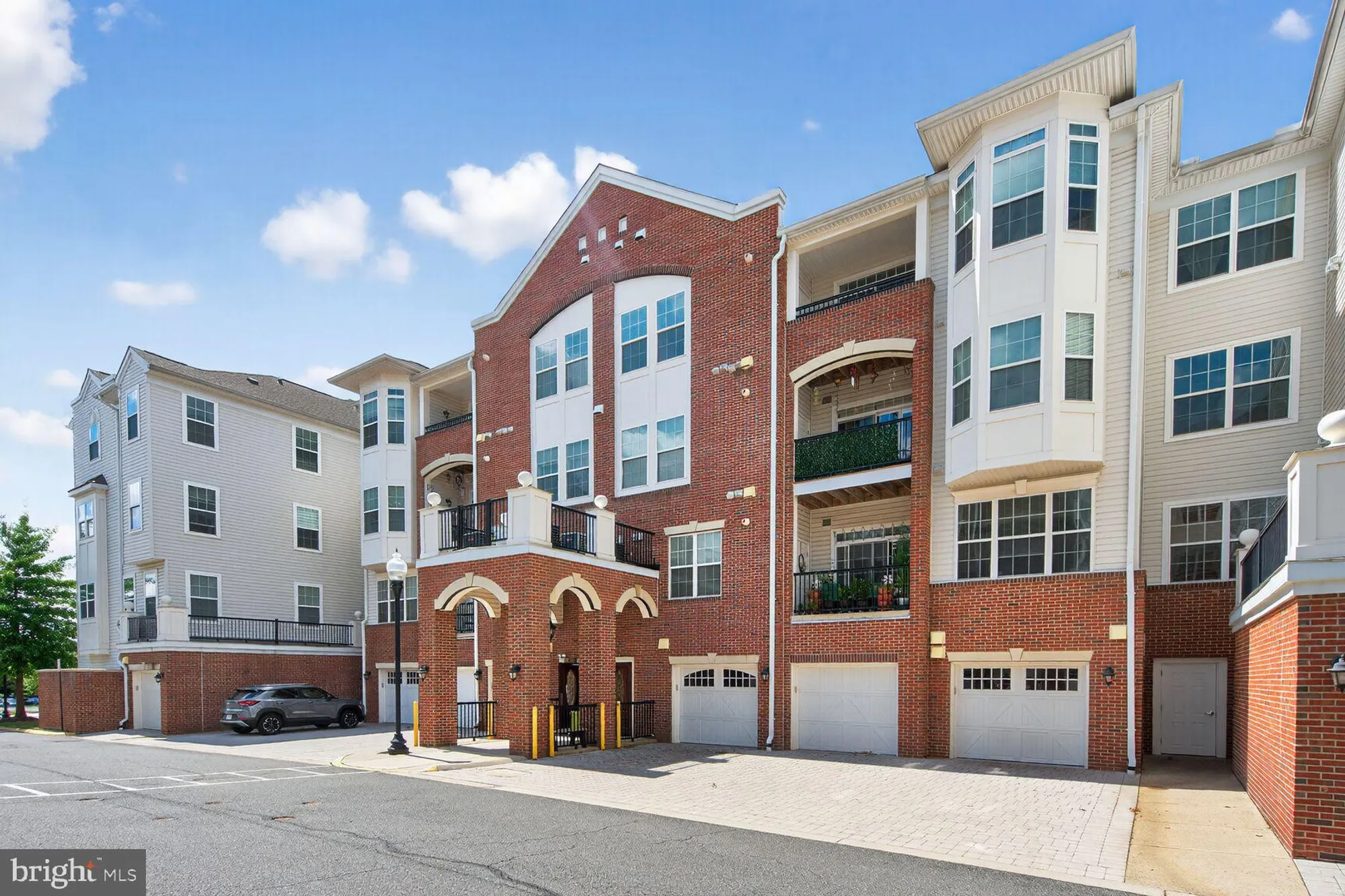 Property Slideshow image 3 of 122 | 9202 charleston dr 307, Manassas, VA, 20110