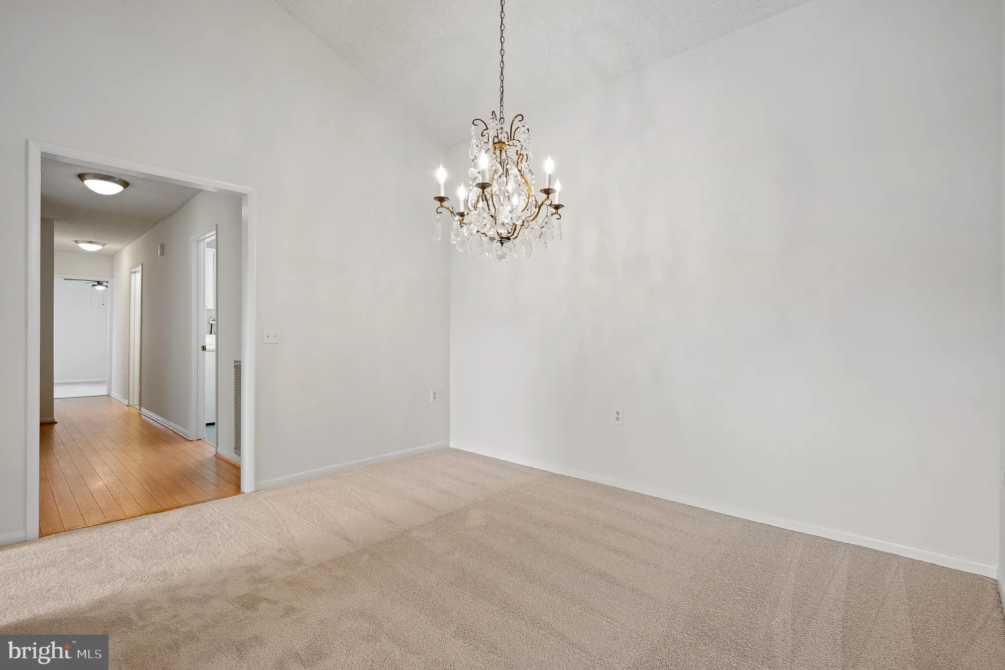 Property Slideshow image 9 of 44 | 15301 pine orchard dr 86-3e, Silver Spring, MD, 20906