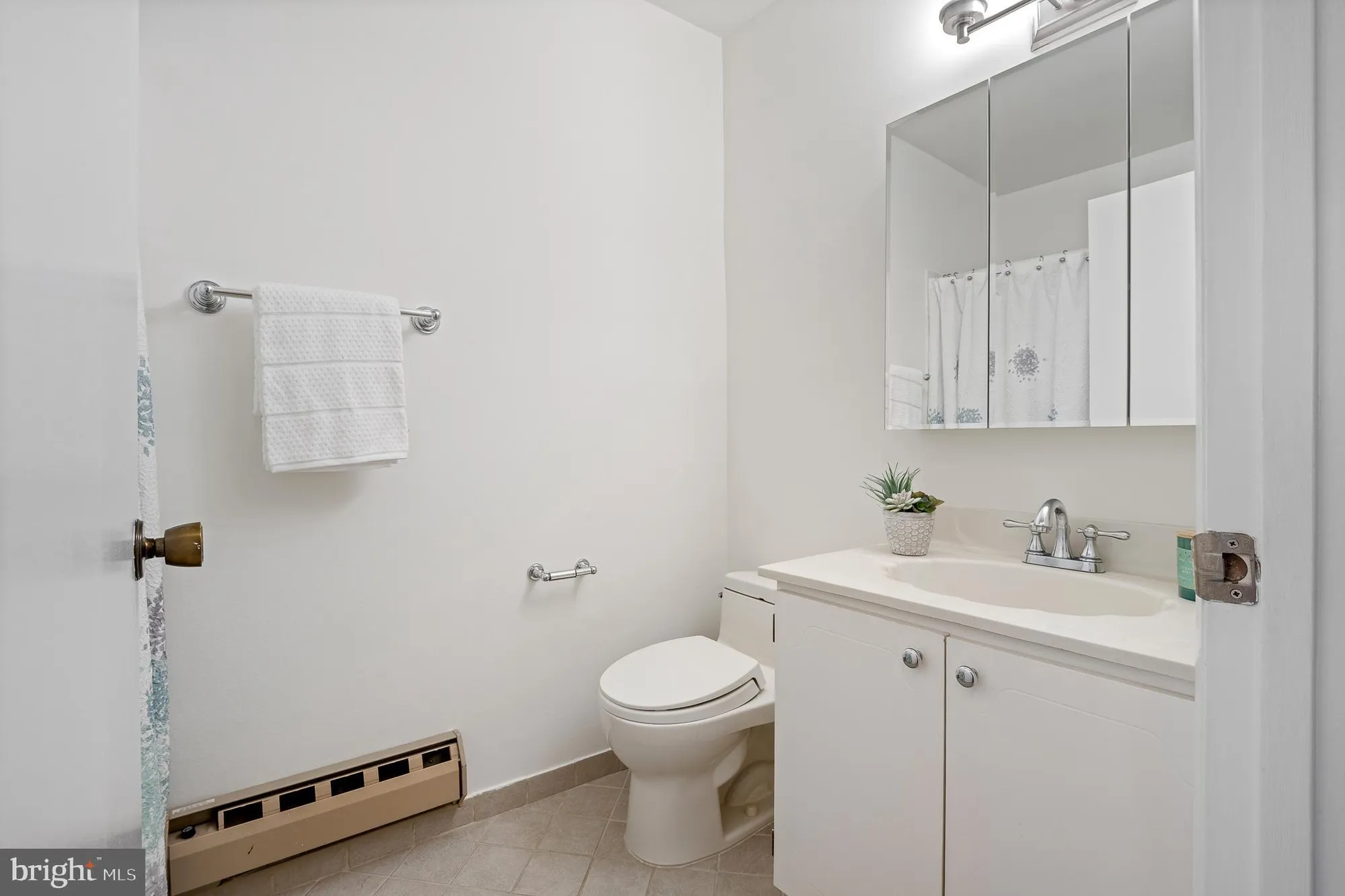 Property Slideshow image 26 of 44 | 15301 pine orchard dr 86-3e, Silver Spring, MD, 20906