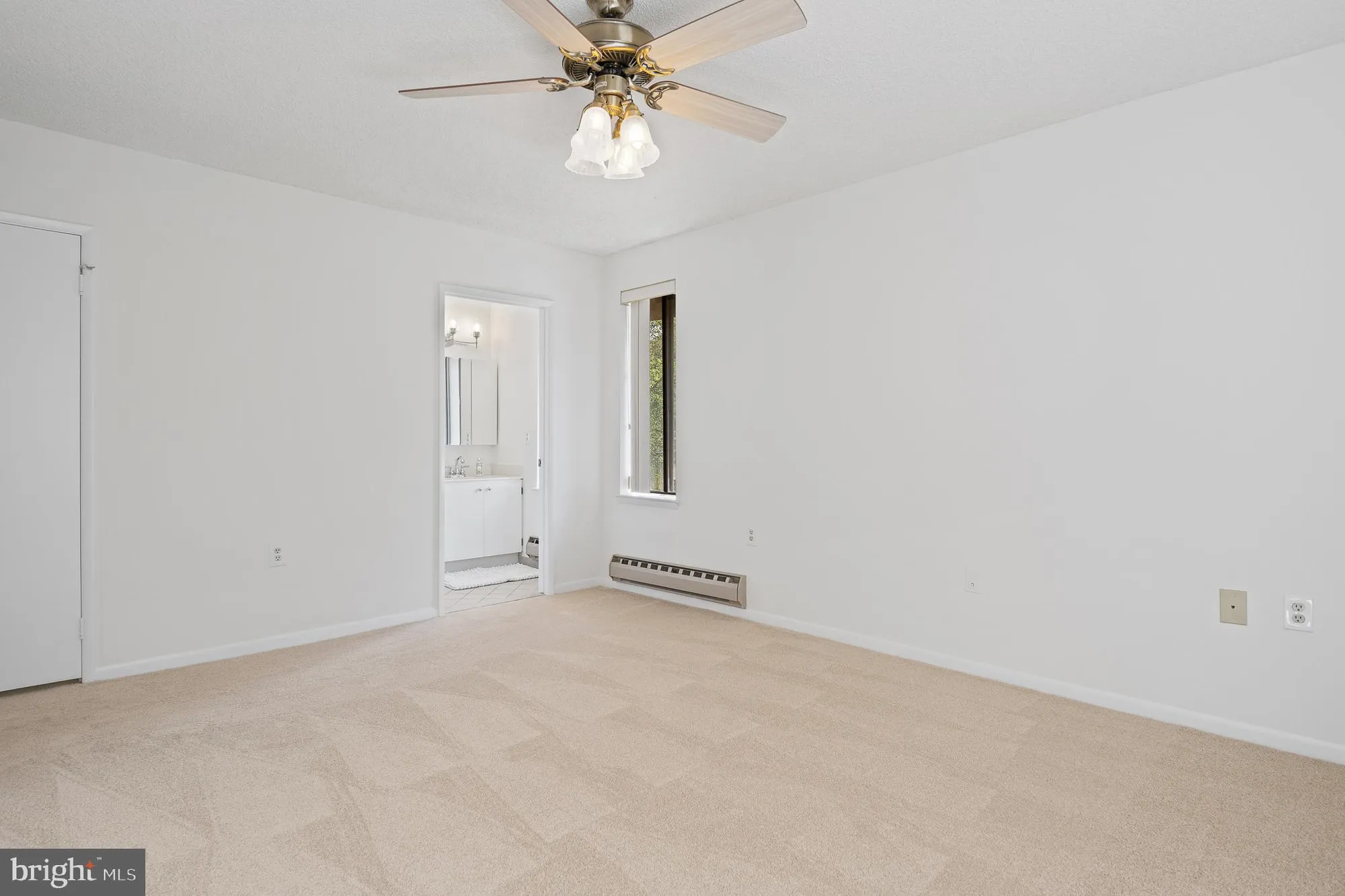 Property Slideshow image 31 of 44 | 15301 pine orchard dr 86-3e, Silver Spring, MD, 20906